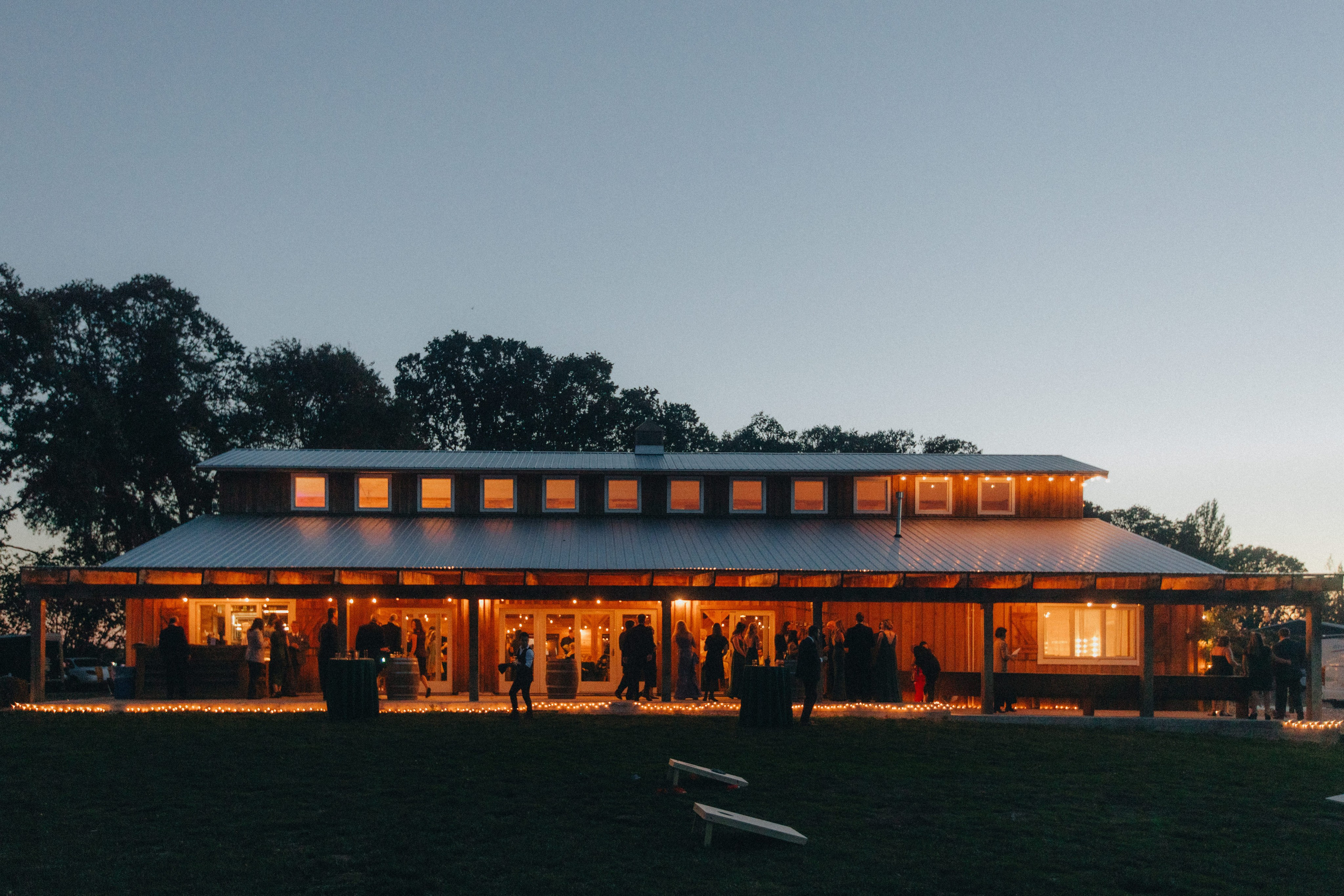 Wedding Photography at Portland Oregon | Jessie & Isaac's Session by Georgy Shishkin | Capturing Moments in Portland, Seattle, Bend & Oregon. Capturing Love in the Heart of the Pacific Northwes