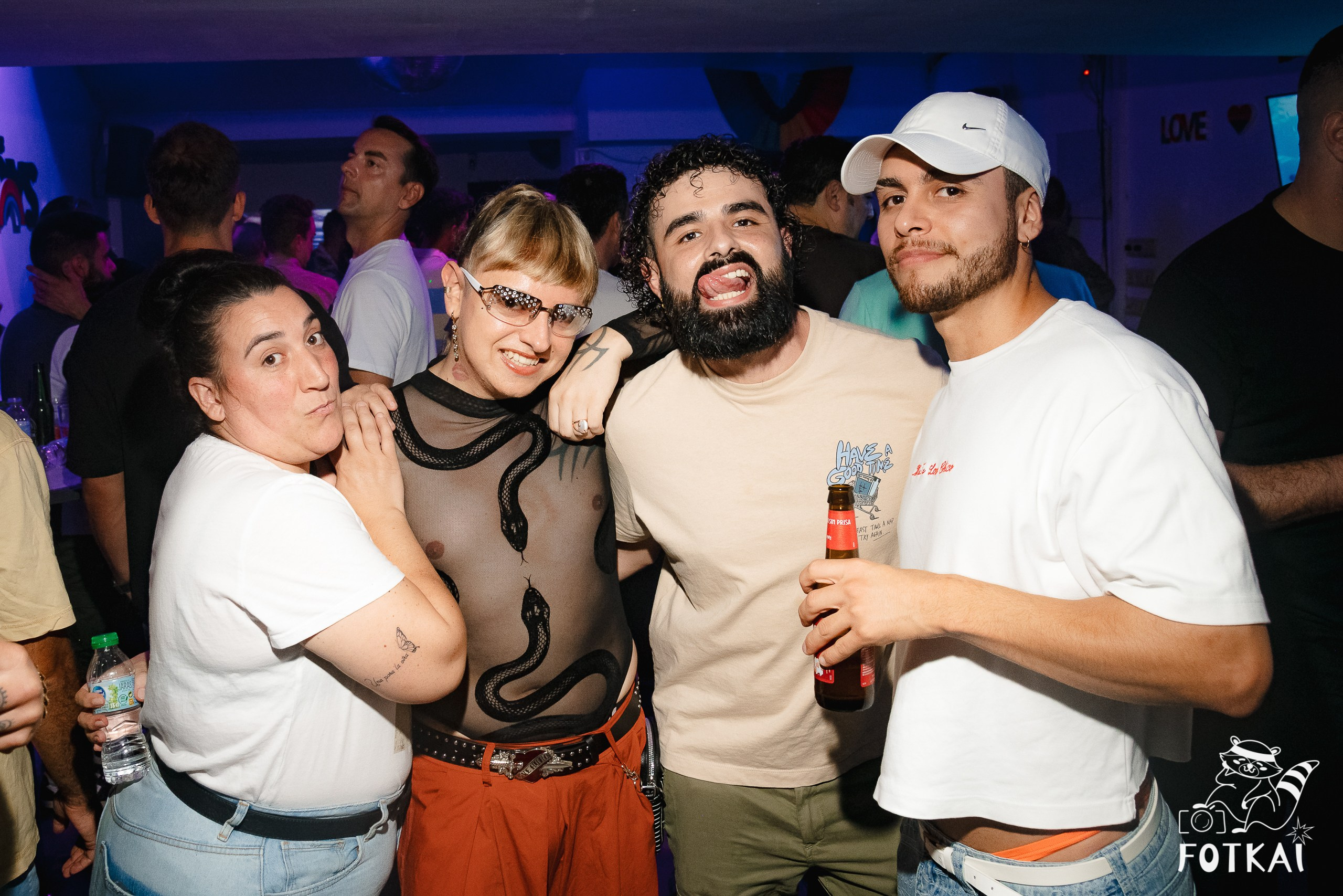 La Prohibida — Reportaje fotográfico en Boys Disco Pub La Mata Torrevieja | FOTKAI