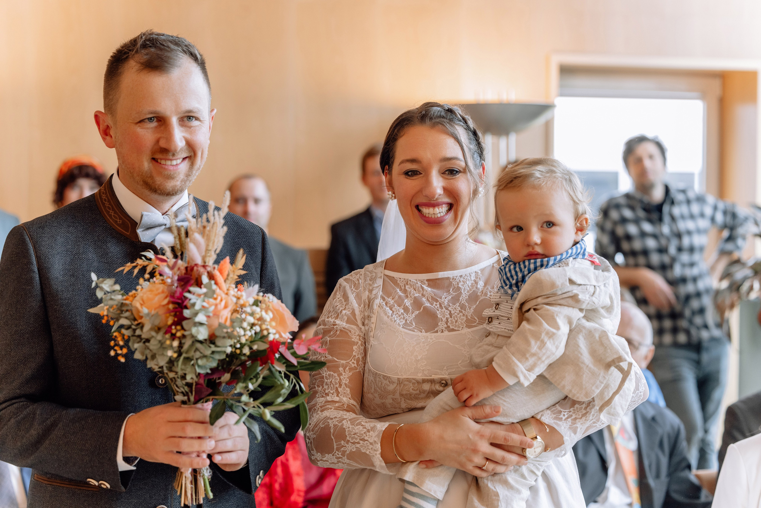 Traumhochzeit im Standesamt Ruppertstrasse. Hochzeitsfotograf München Taufe Familienfotograf Tanja Mauke