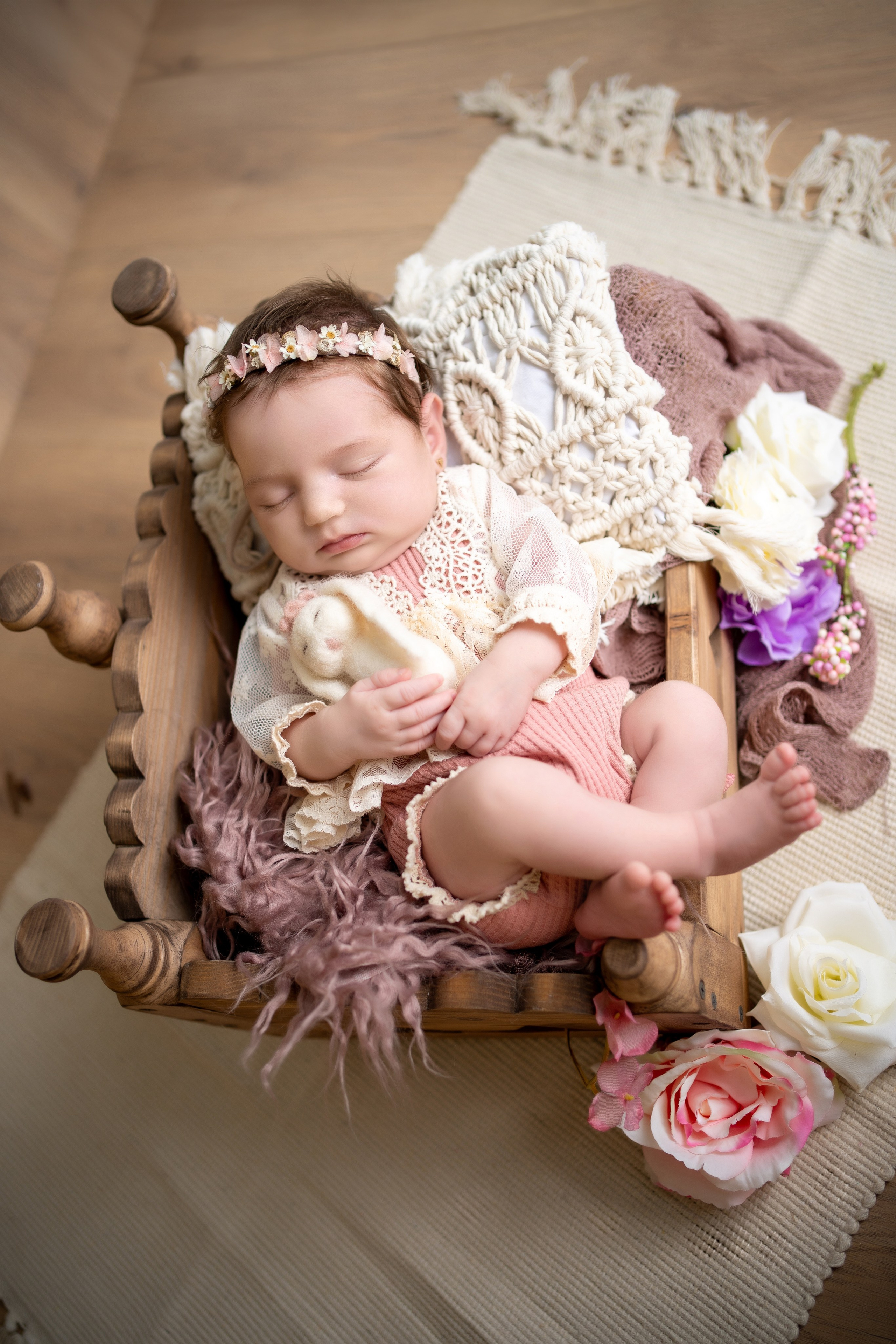 NEWBORN. BabyBumpbyCristinaH