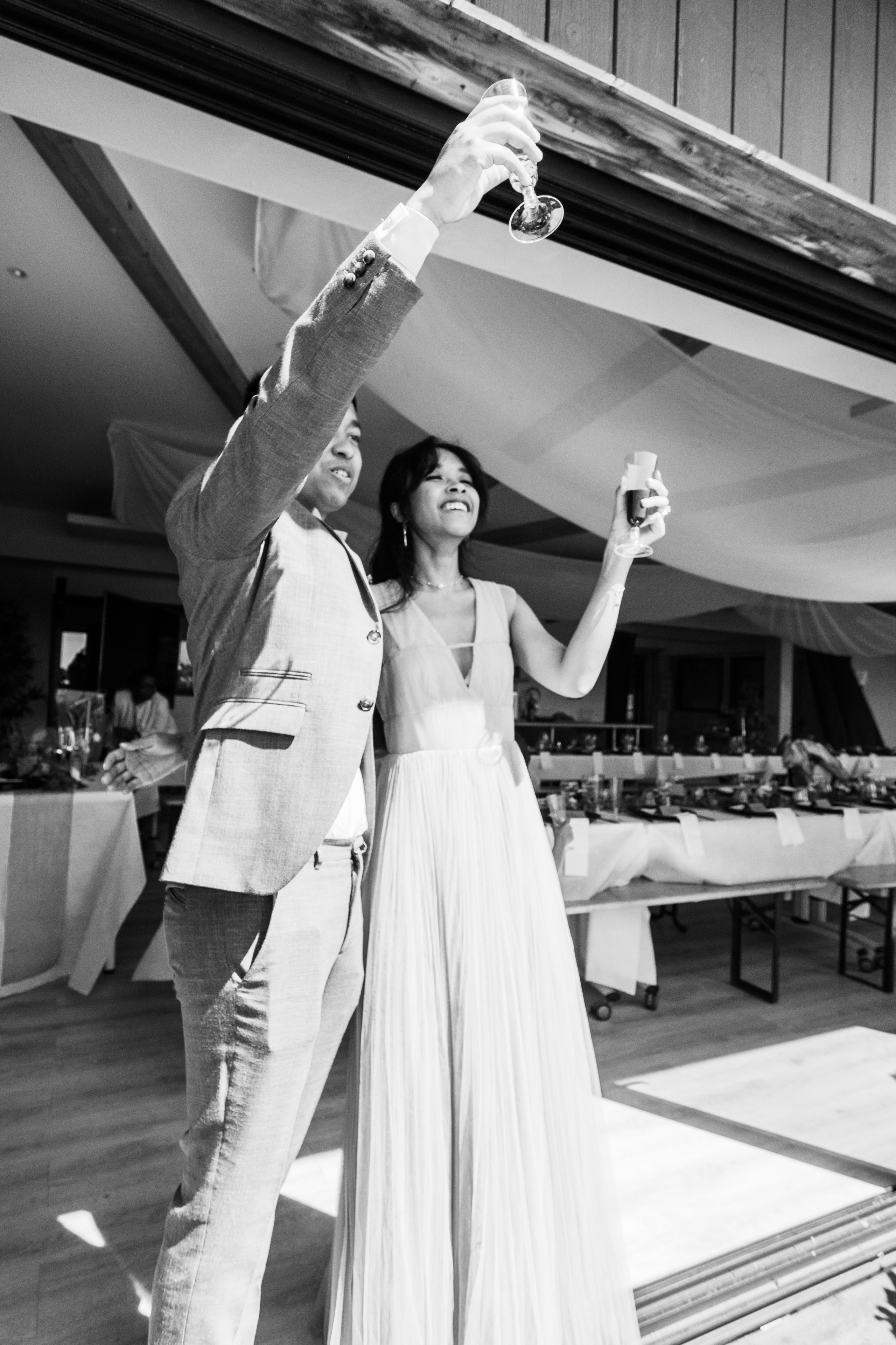 Mariage de Ny & Hasina vue la Loire. Photographe professionnelle à Poitiers, Tours et Châtellerault | Studio photo entre Poitiers et Tours – portraits, familles, entreprises, ma