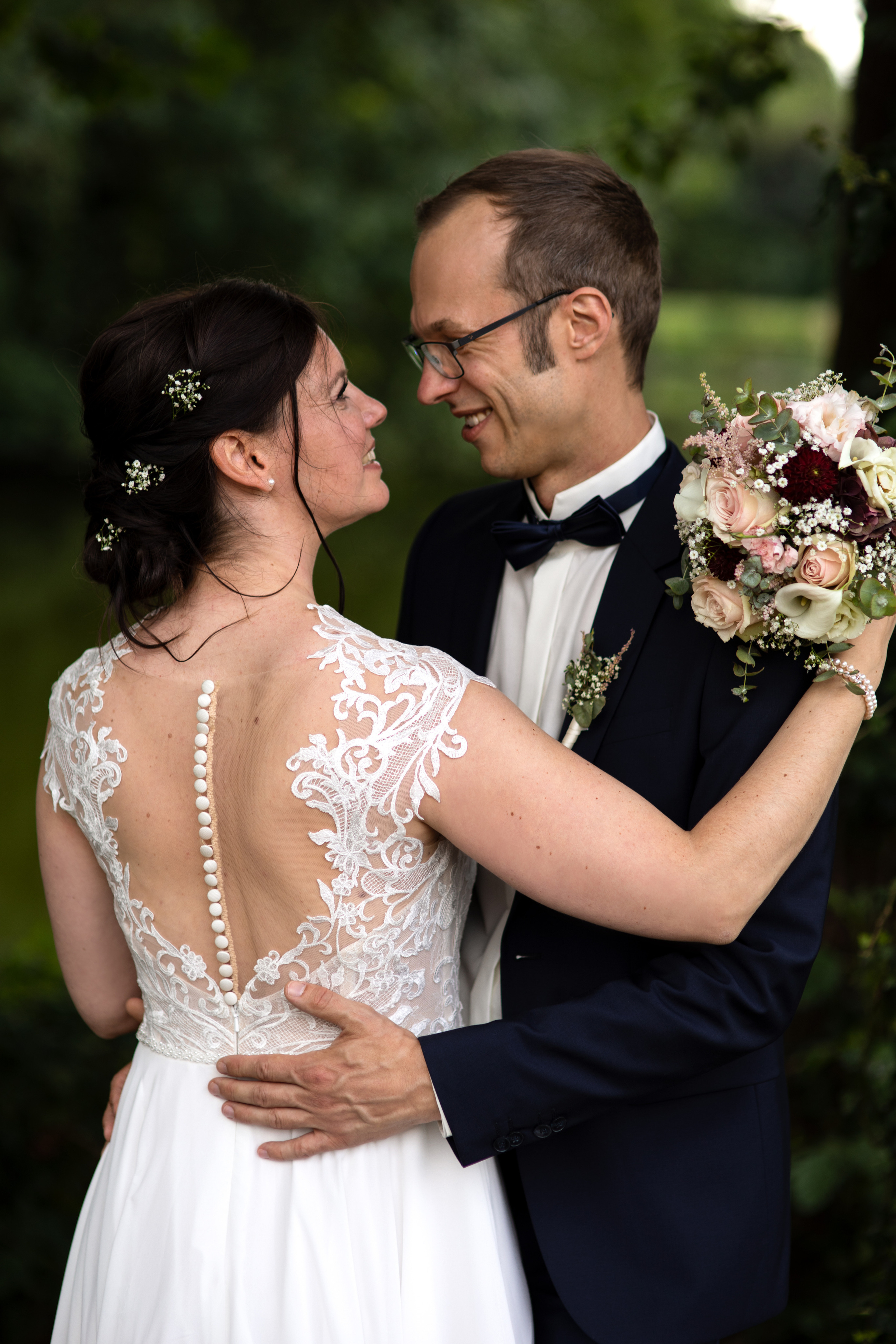 Nicht gestellte Hochzeitsfotos