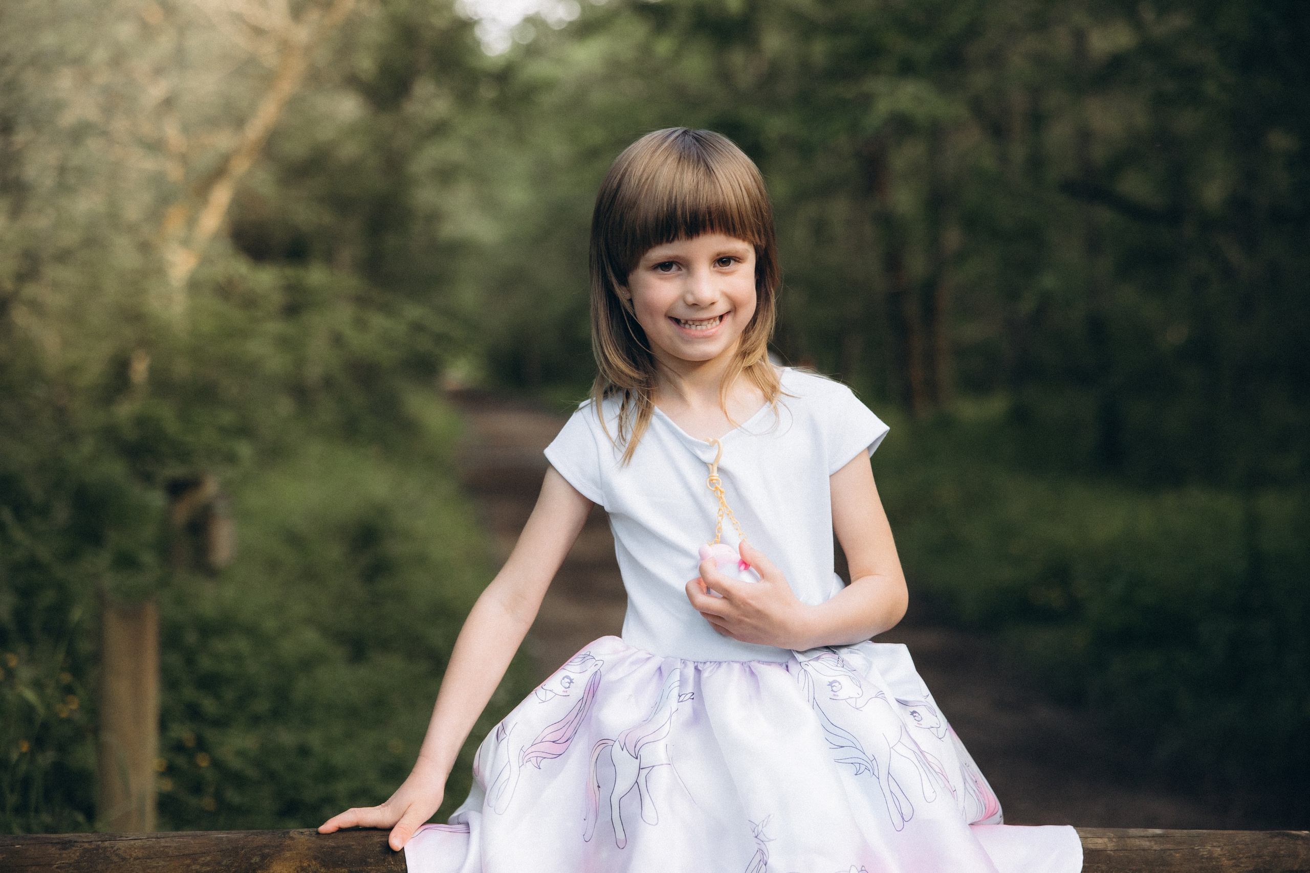 Séance photo en famille Forêt de Bouconne. Eugénie Smirnova — photographe à Toulouse et dans le sud-ouest de la France