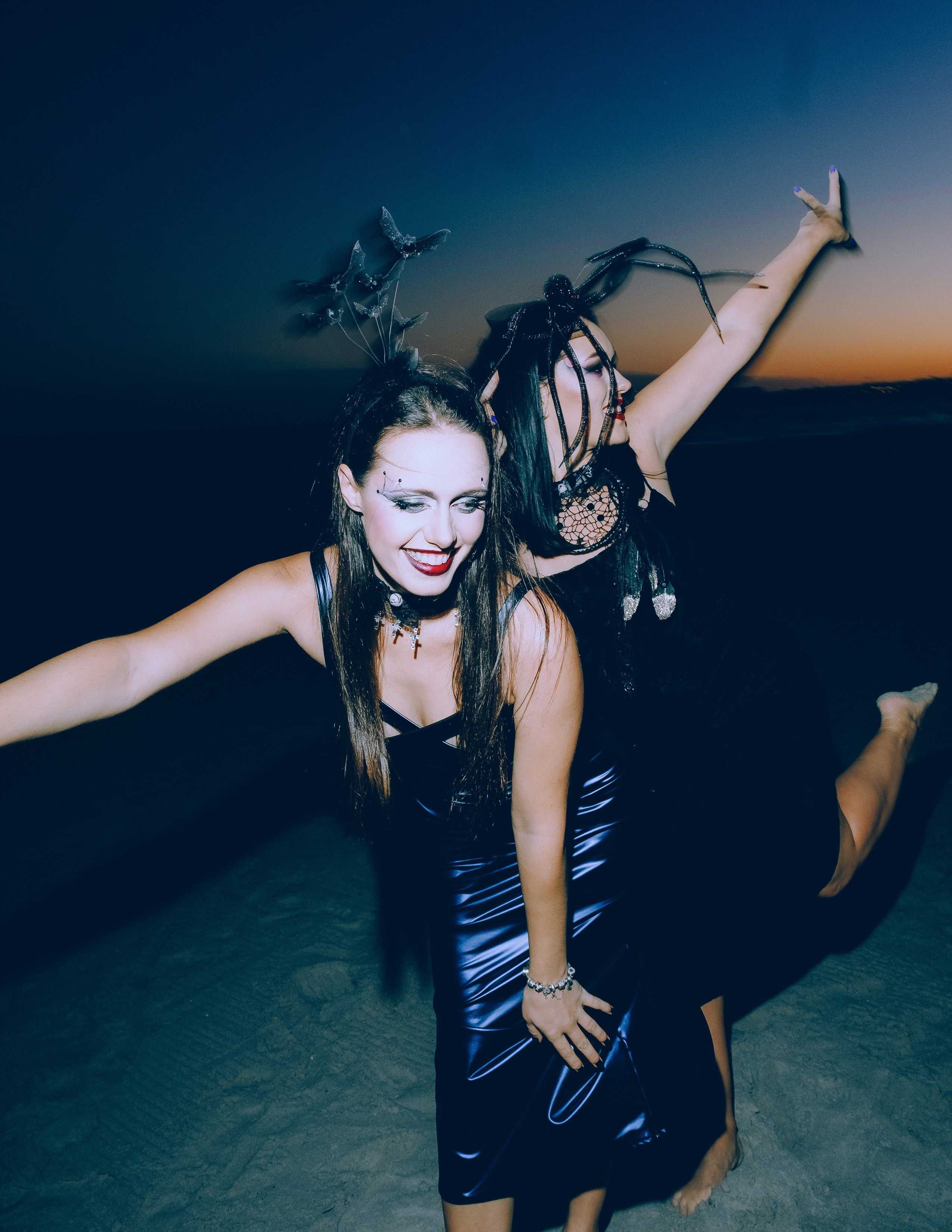 Мистическая Halloween-фотосессия на пляже: фотограф Аликанте и Торревьеха для креативных съемок — Андрей Луковников