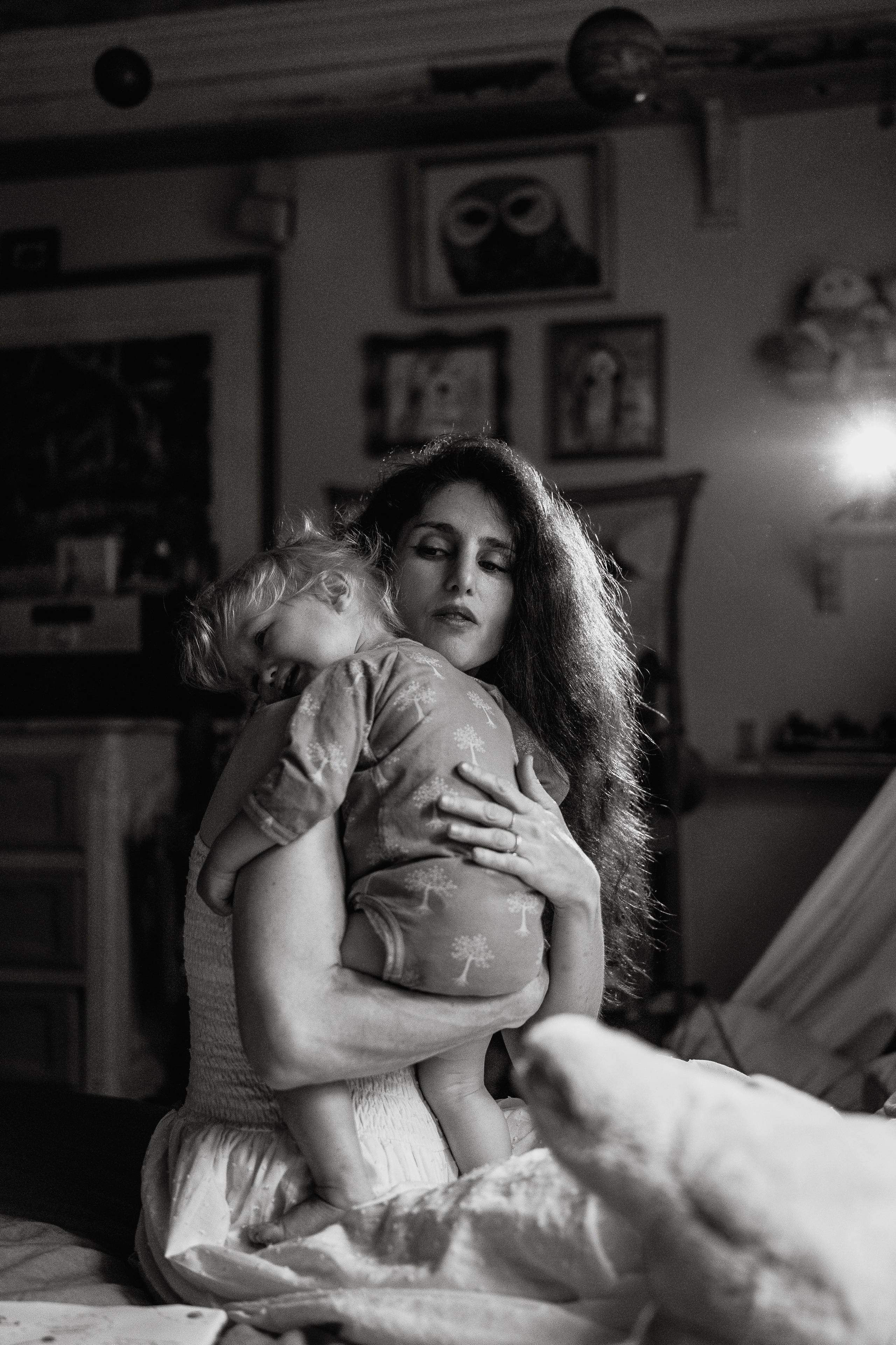 Family Photoshoot at Home in Philadelphia – Warm & Candid. Alisa Tant — Family and newborn photographer Bucks County, Montgomery county, Philadelphia, NJ