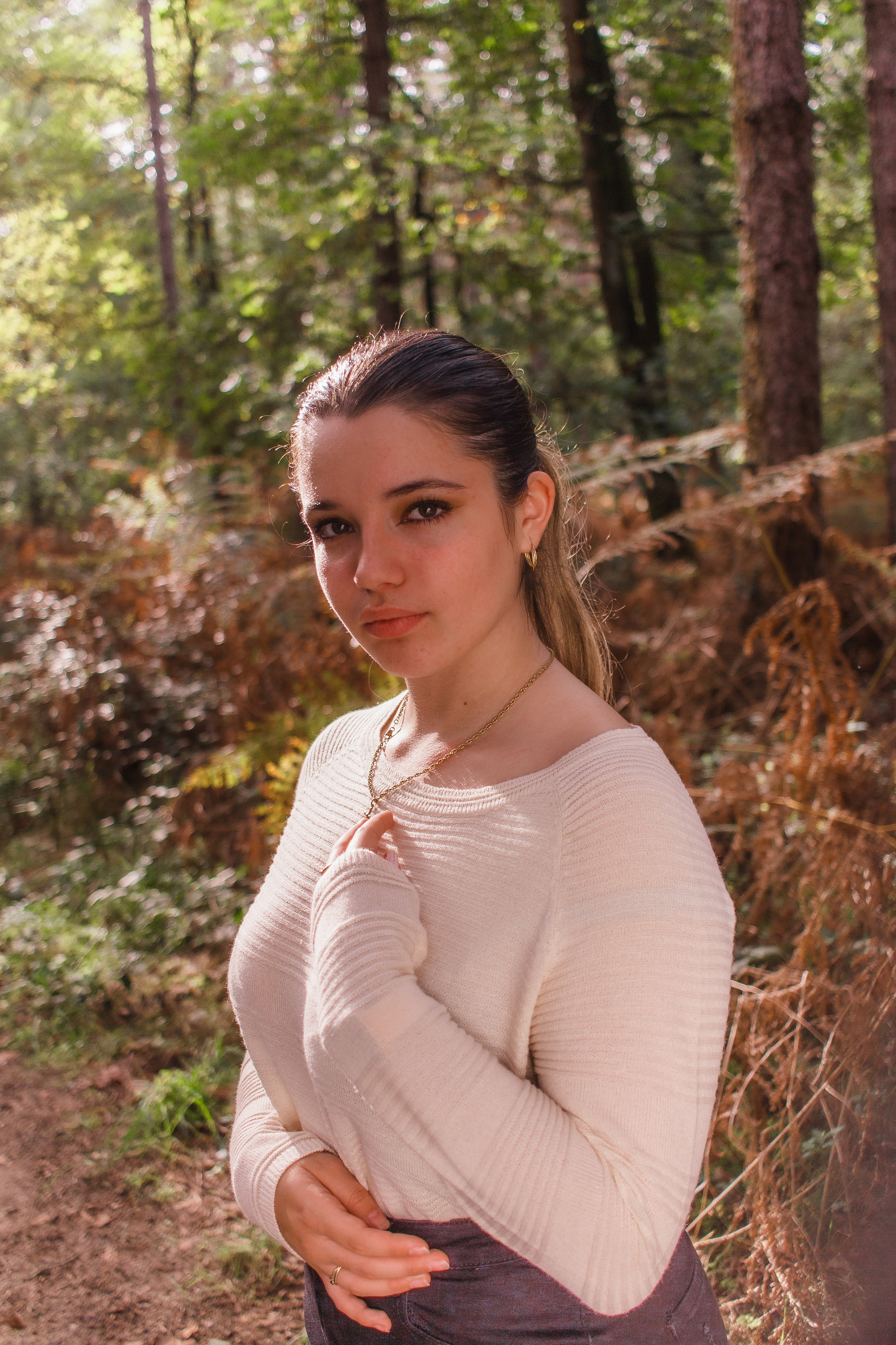 La famille Bouchard -Chausson en automne. Photographe professionnelle à Poitiers, Tours et Châtellerault | Studio photo entre Poitiers et Tours – portraits, familles, entreprises, ma