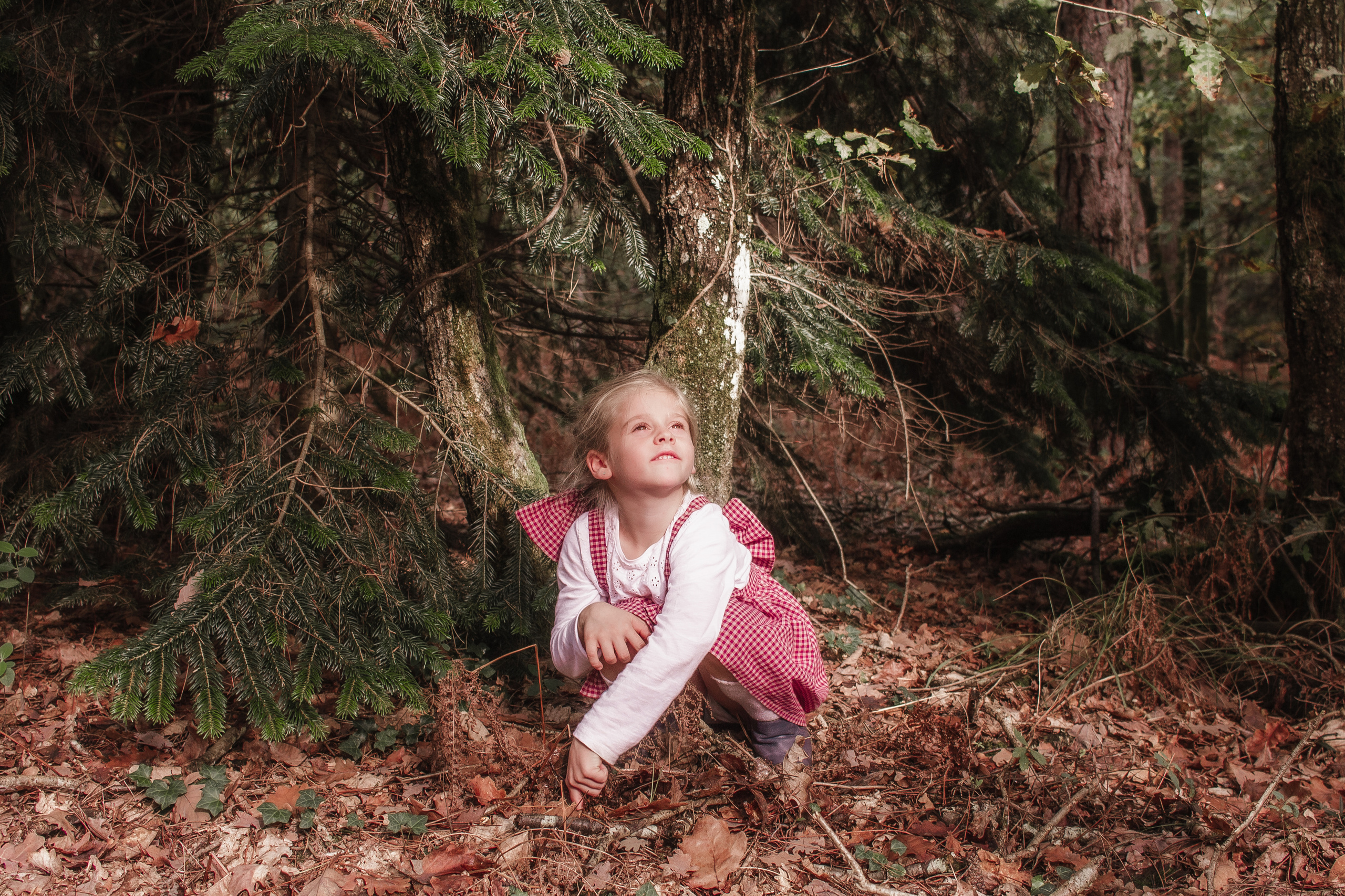 La famille Bouchard -Chausson en automne. Photographe professionnelle à Poitiers, Tours et Châtellerault | Studio photo entre Poitiers et Tours – portraits, familles, entreprises, ma