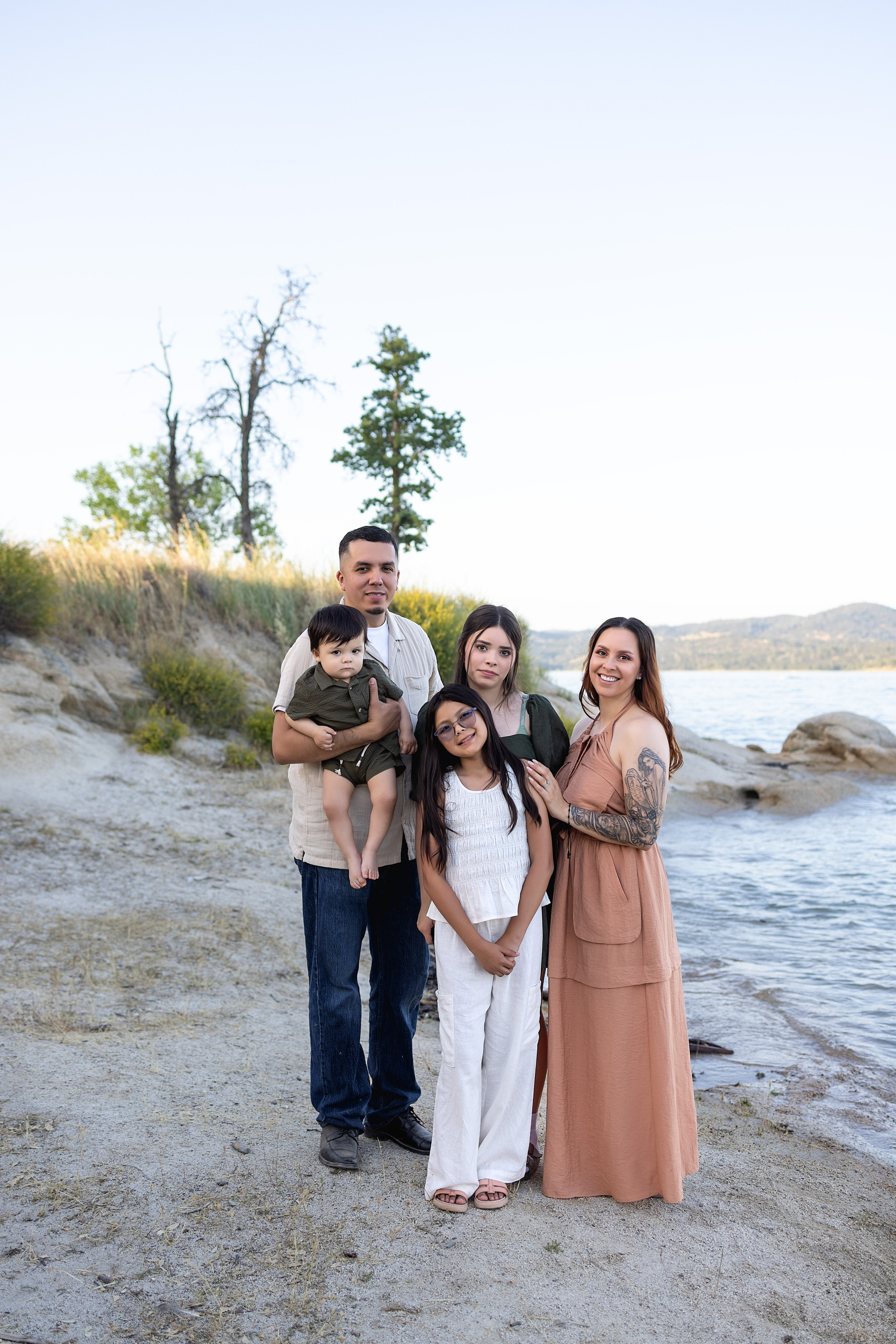 Family photo session. Newborn photographer Sacramento