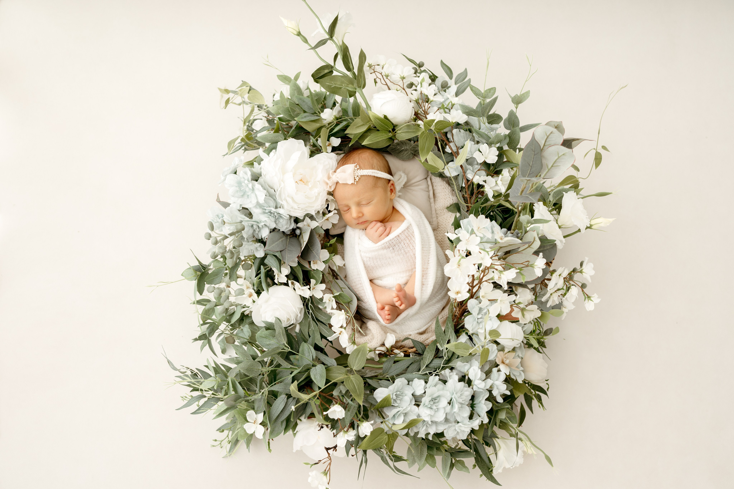 Fotografia Noworodkowa Łódź - Piękne Zdjęcia Noworodków. Fotograf Łódź - sesja ciążowa, noworodkowa, dziecięca. Studio w Łodzi