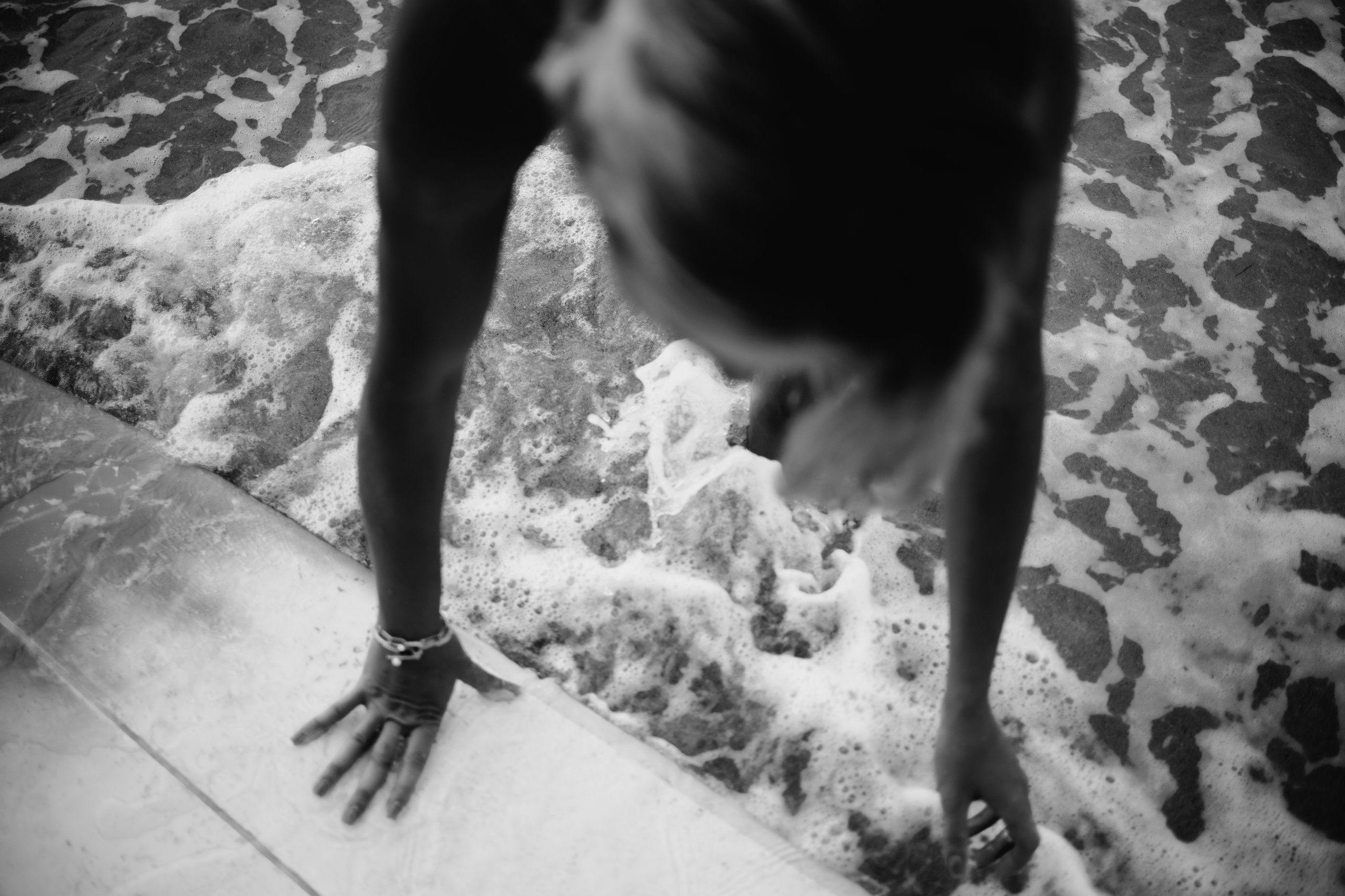 Photoshoot with a surfboard | BW