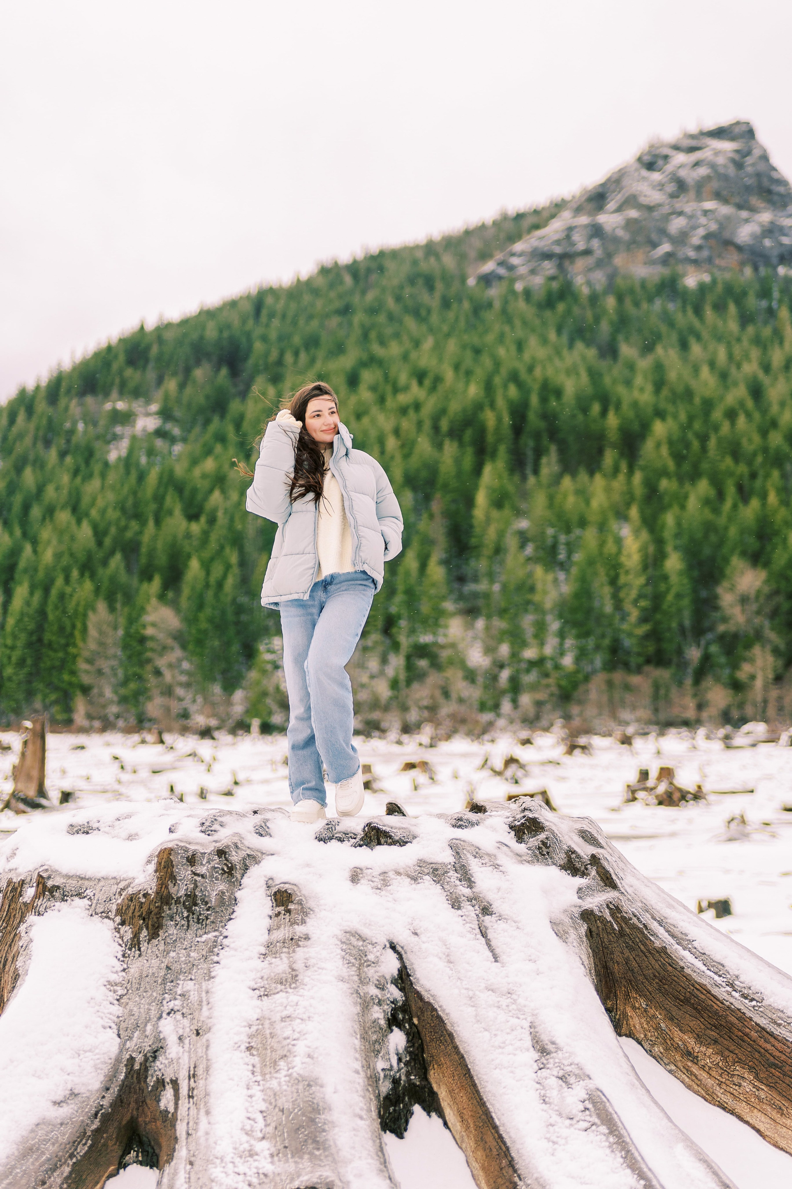 Irina & Bogdan / January 2024. Rattlesnake Lake, WA. EVAN ARISTOV WEDDING PHOTOGRAPHY — Seattle Wedding Photographer