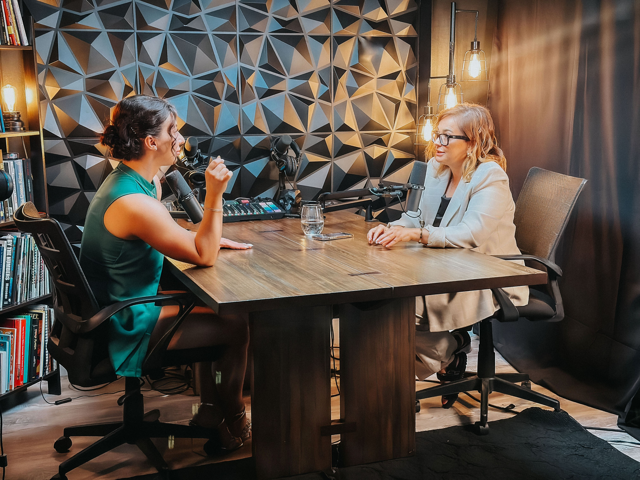 Как помочь дочери добиться успеха и собрать 1 млн подписчиков. ИРА И ЯСЯ. ON THE VIBE OF SUCCESS — A blog about extraordinary people with Kristi