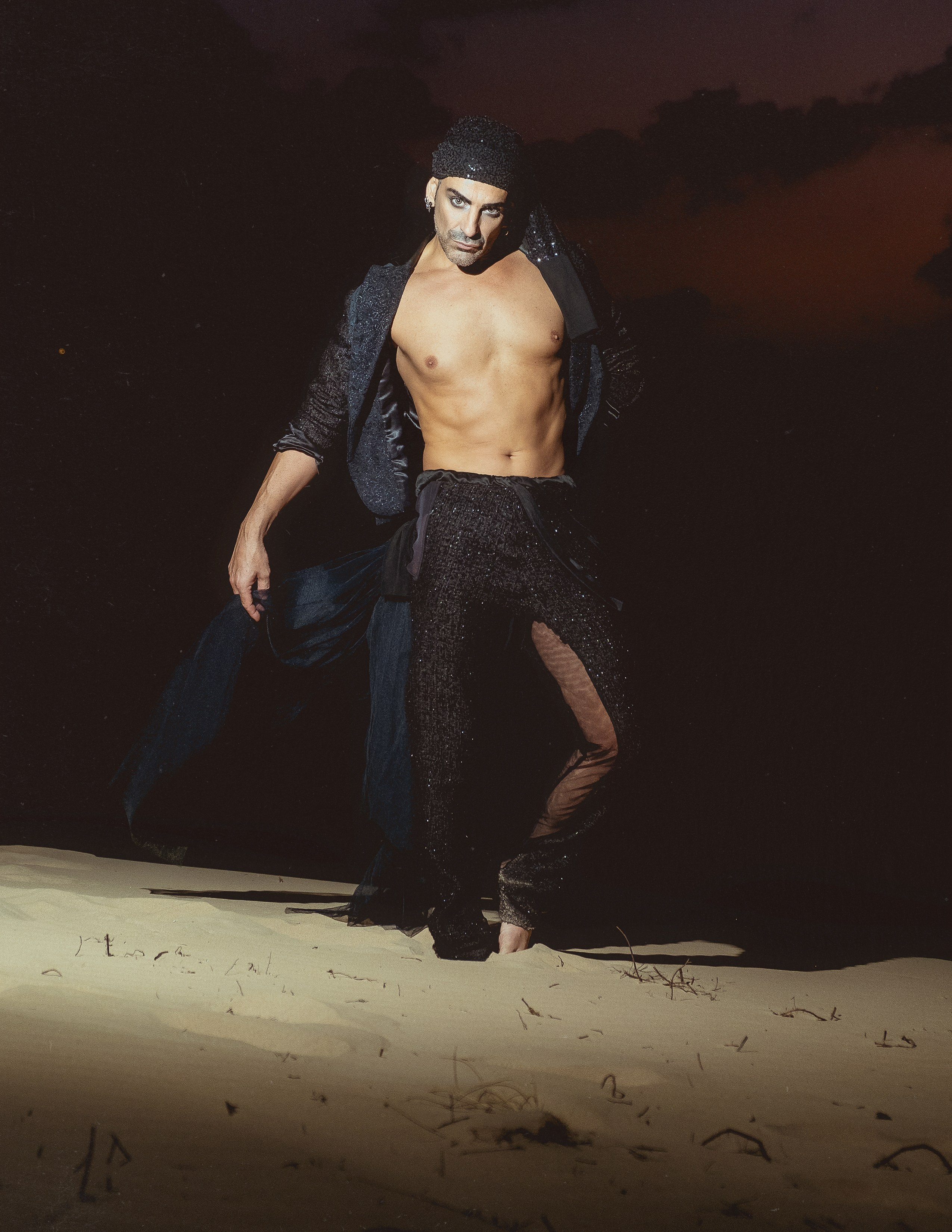 Портфолио-фотосессия в дюнах Аликанте — креативные образы и уникальные наряды от дизайнера — Фотограф Андрей Луковников