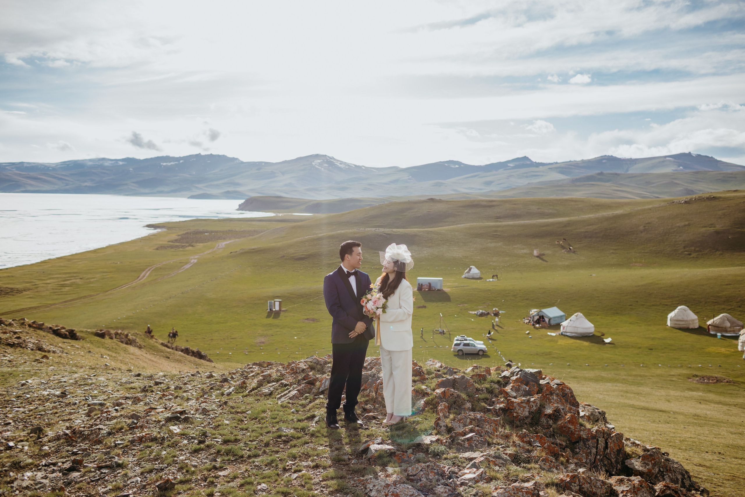 Свадебная фотосессия на Сон-Кёле — Alex & Stella (USA) | Оксана Шувалова, фотограф в Кыргызстане — Wedding Photoshoot Son-Kul. Фотограф в Бишкеке Оксана Шувалова