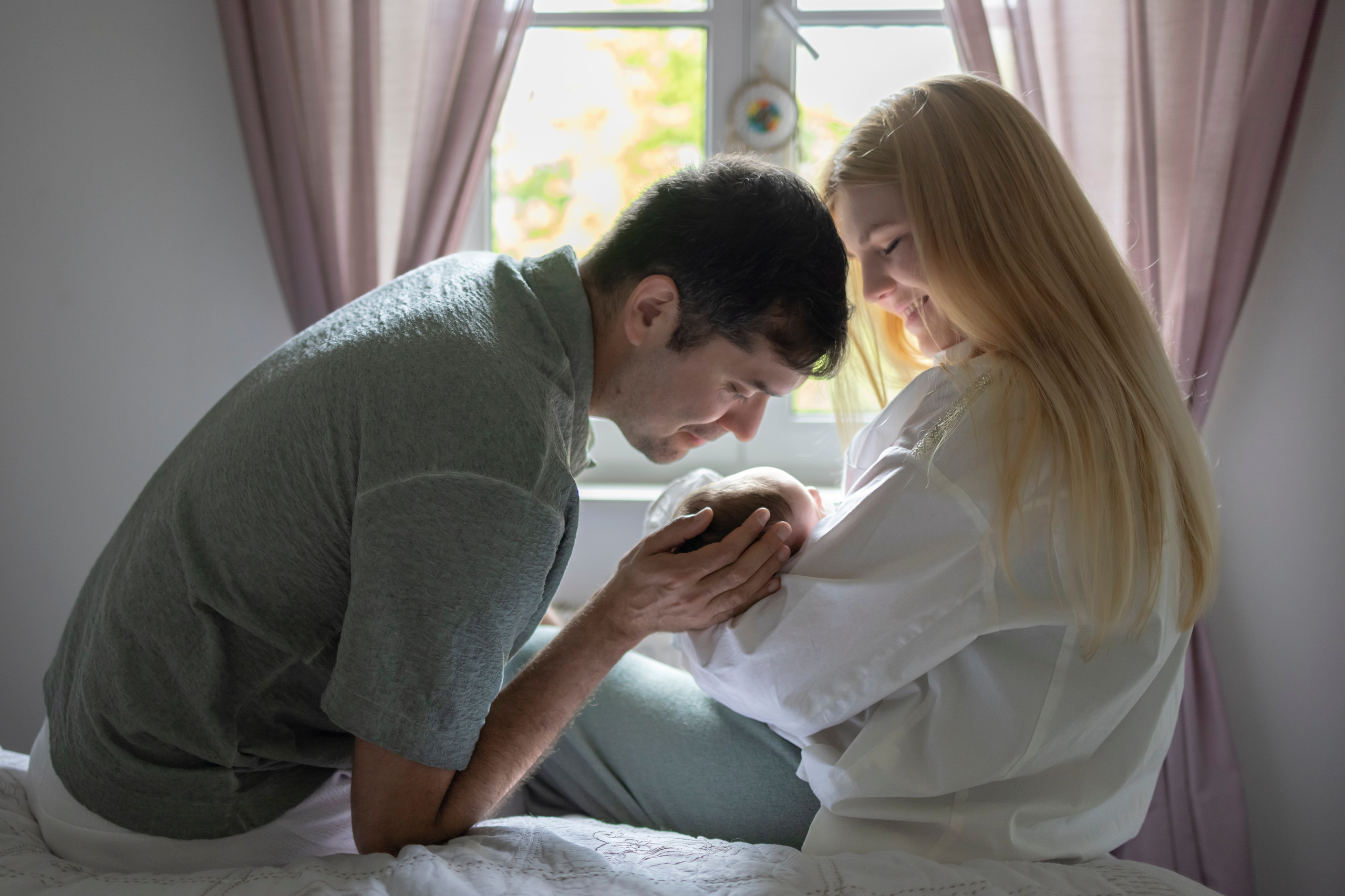 “My home isn’t Instagram-perfect…” — the most common fear before a newborn session. Family & Maternity Photographer in Dresden Tatiana Mudryak