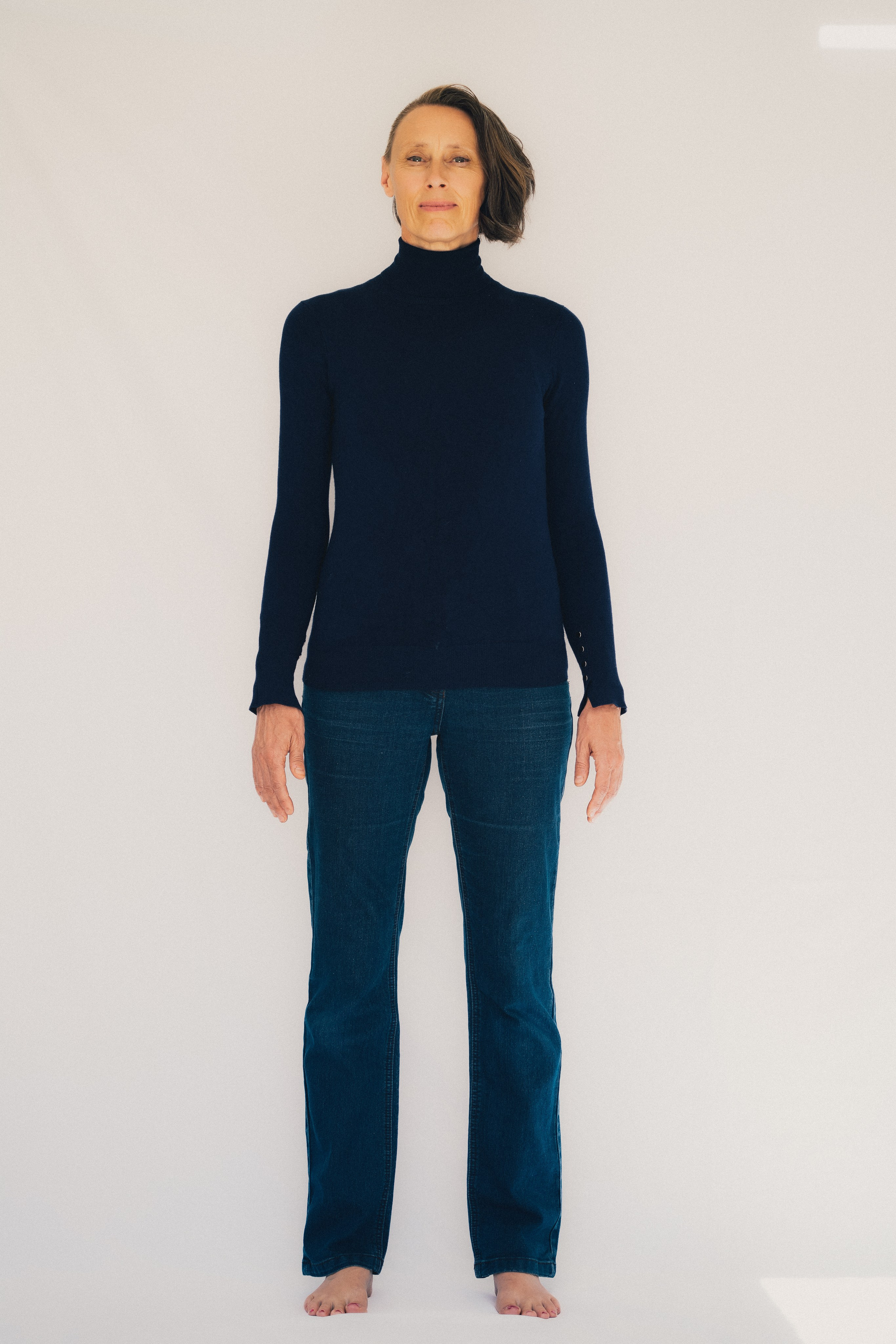 Bright, actor full body with clean white background, ideal for commercial and advertising roles.