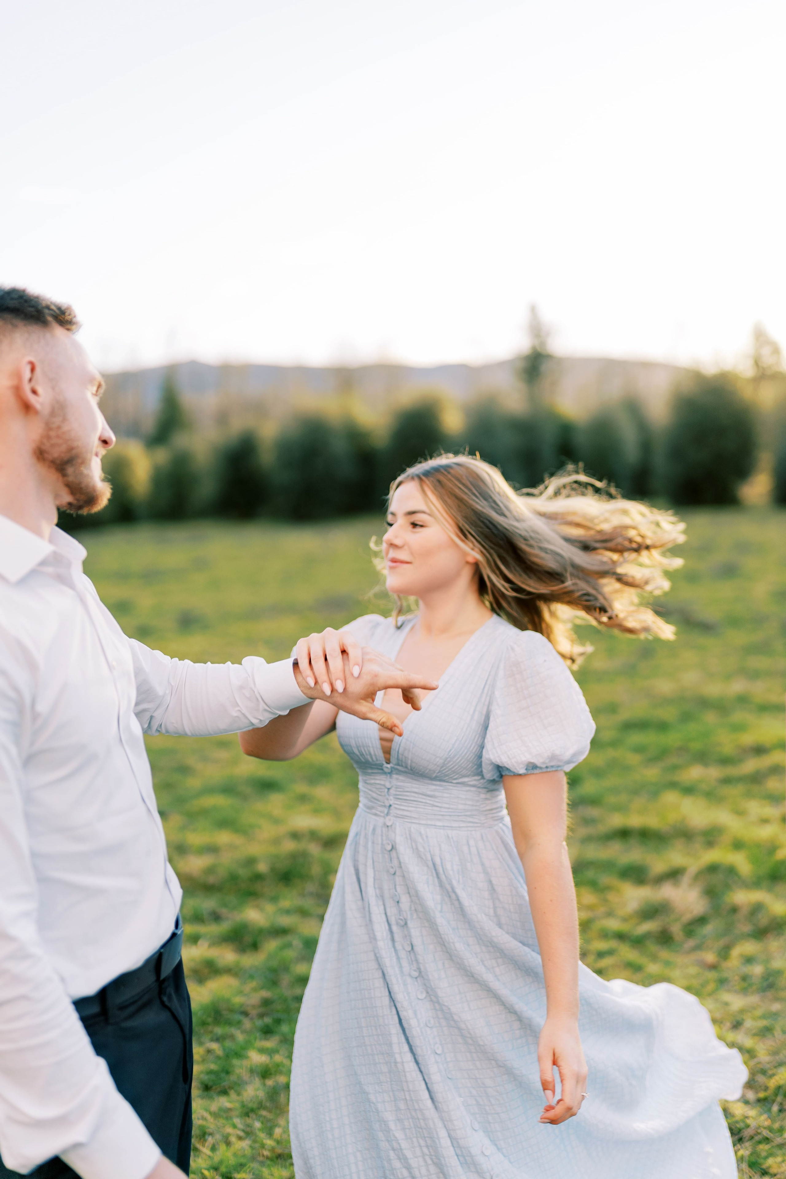Engagement photo shoot/ Dmitry and Julia/ February 2024. North Bend, Washington. EVAN ARISTOV WEDDING PHOTOGRAPHY — Seattle Wedding Photographer