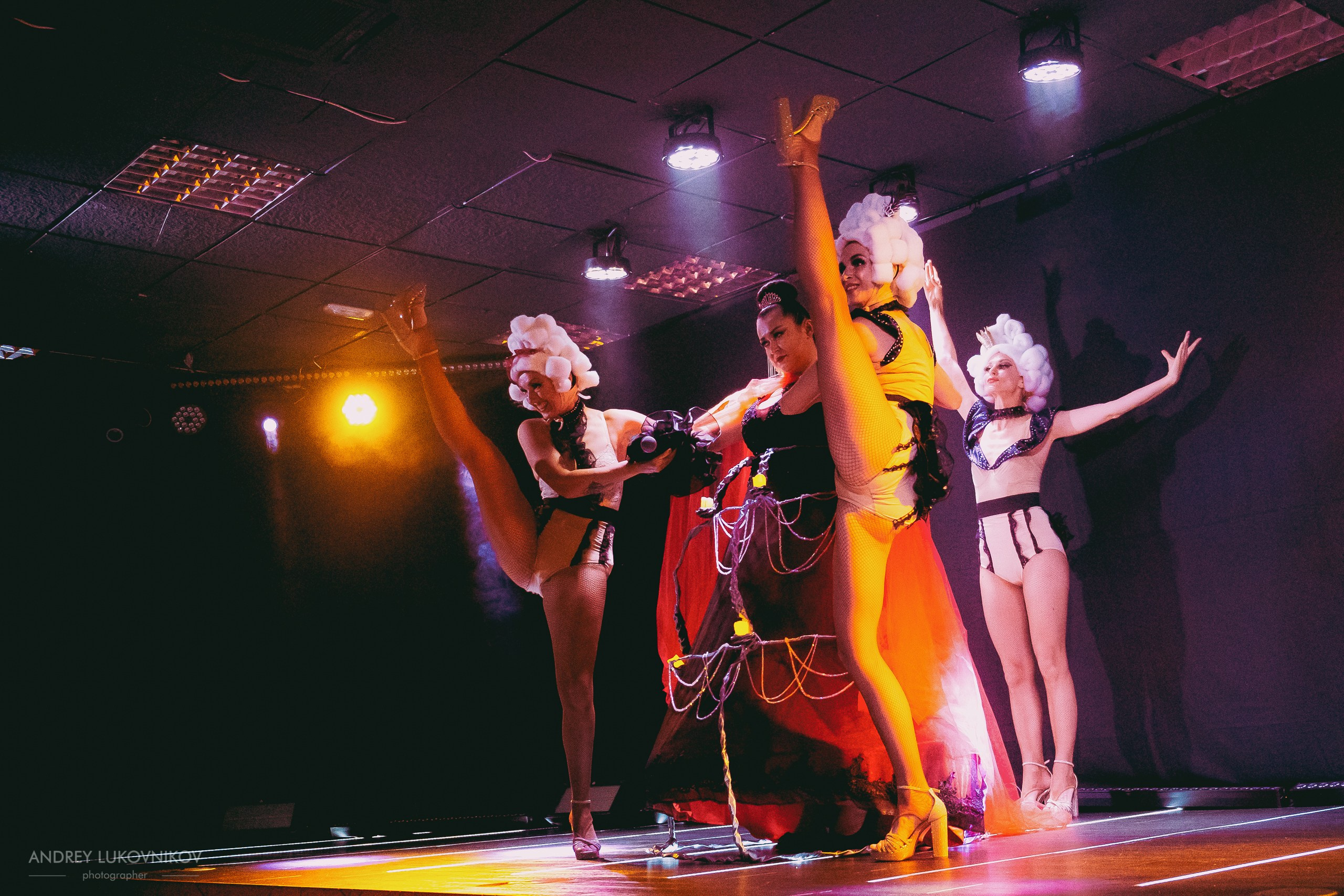 Фоторепортаж с театрального спектакля Las Divas в Торревьехе | Андрей Луковников