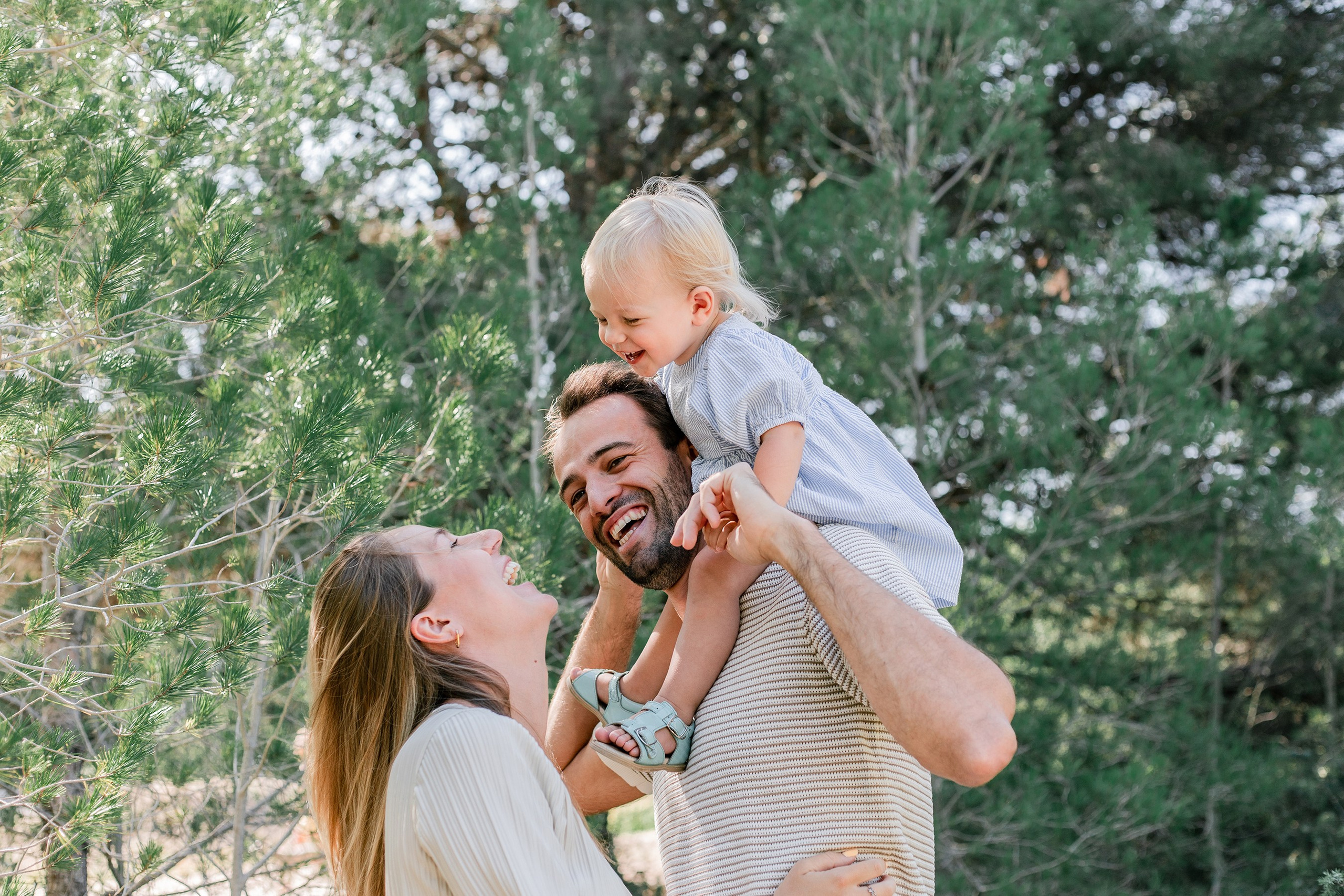 Photographie de famille pleine d’émotion à Poitiers – Partage ton Bonheur