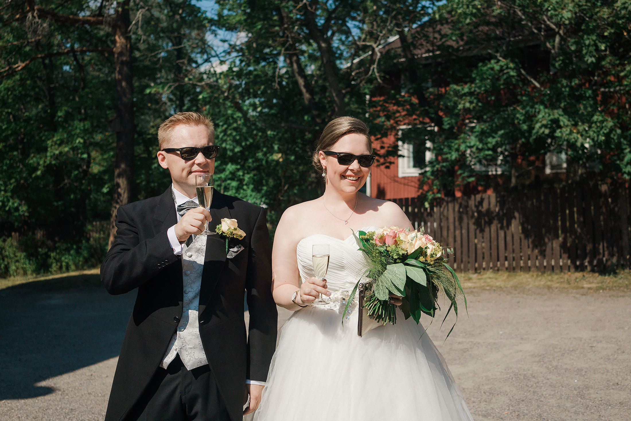 Kesähäät Käpylän työväentalo, hääkuvaus Helsinki