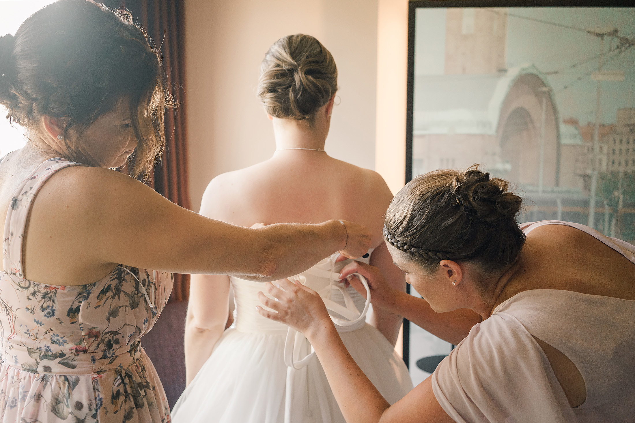 Kesähäät Käpylän työväentalo, hääkuvaus Helsinki