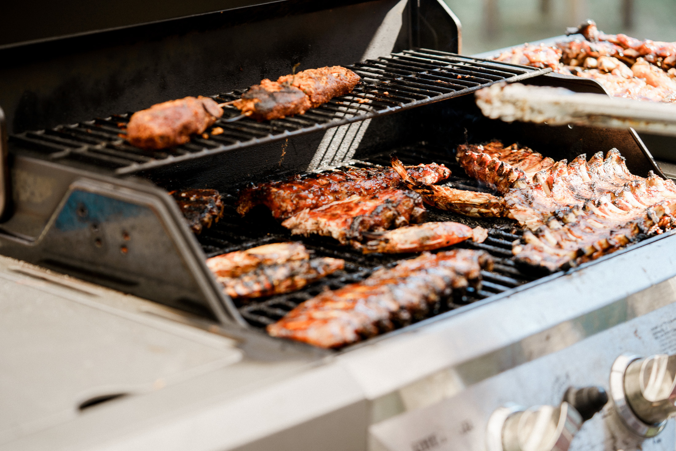 Kesähäät Käpylän työväentalo, hääkuvaus Helsinki