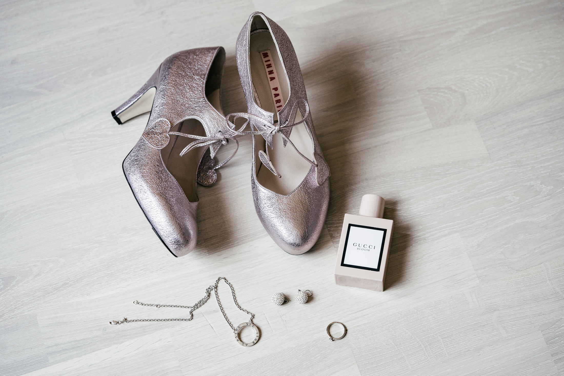 Minna parikka hääkengät, Parikat hääkengät