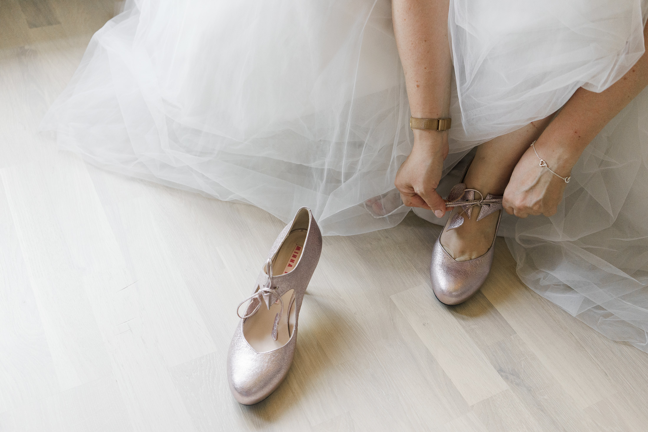 Kesähäät Käpylän työväentalo, hääkuvaus Helsinki