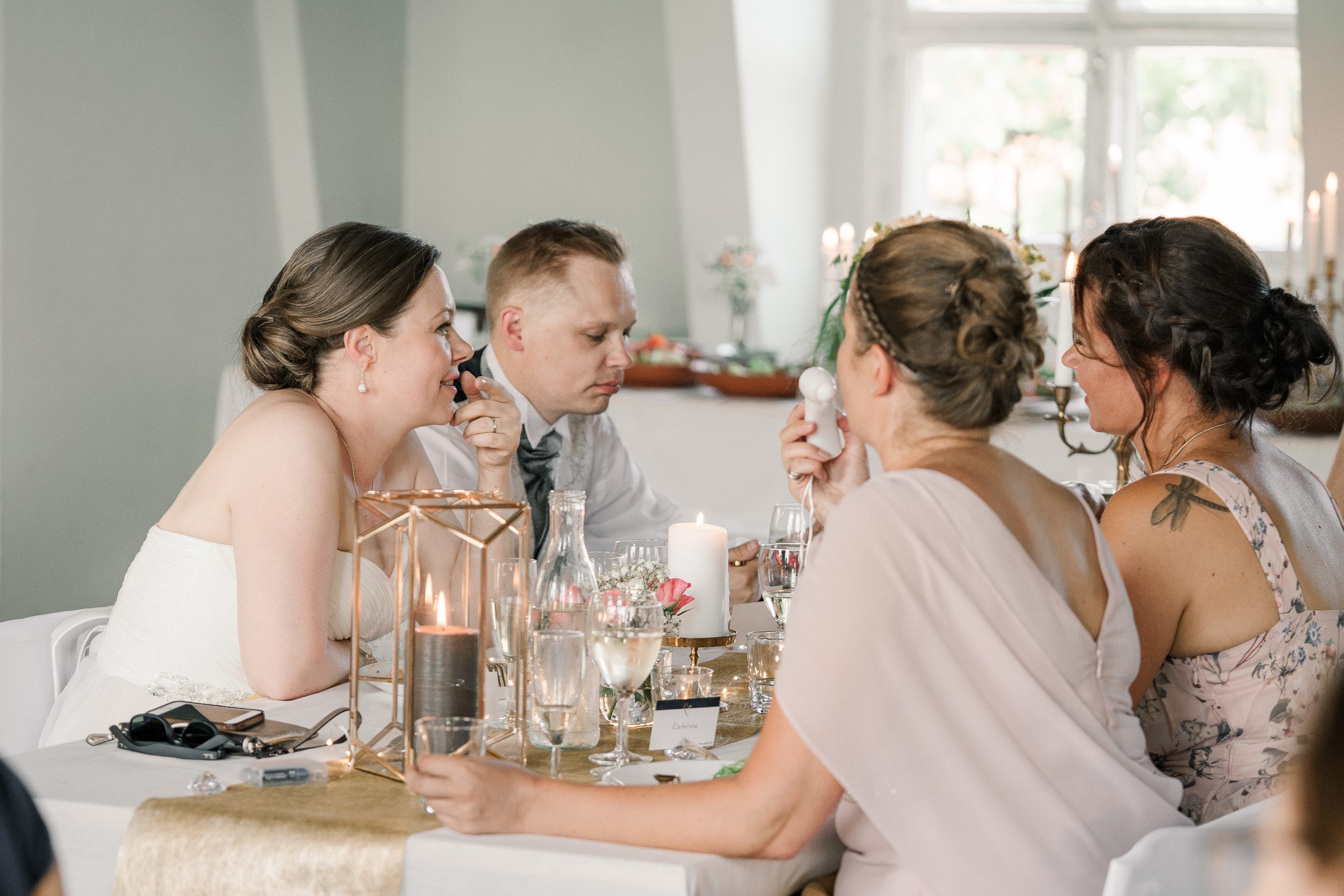 Kesähäät Käpylän työväentalo, hääkuvaus Helsinki