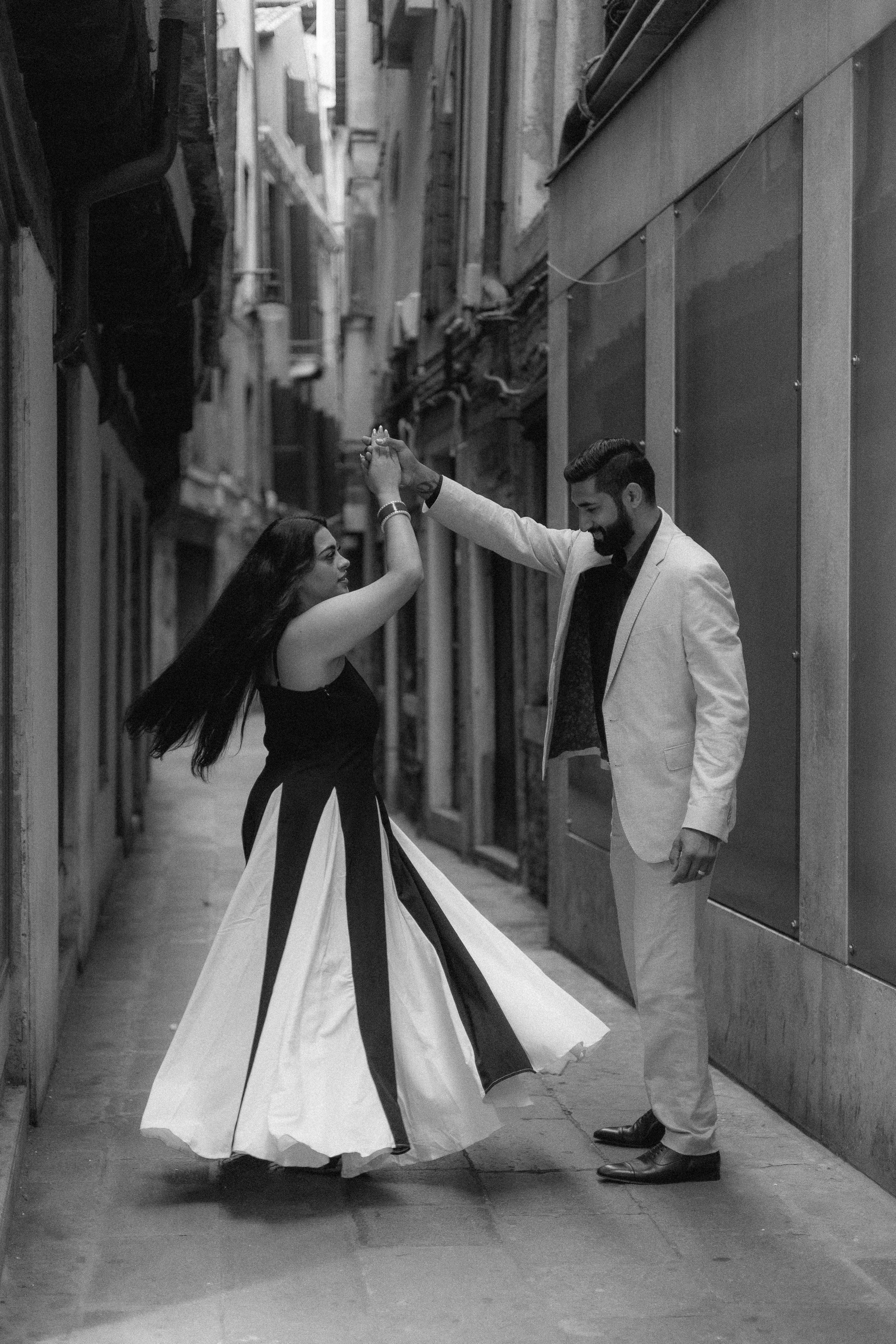 Roop and Andy. Sara Luca Wedding Photographer in Italy and Europe