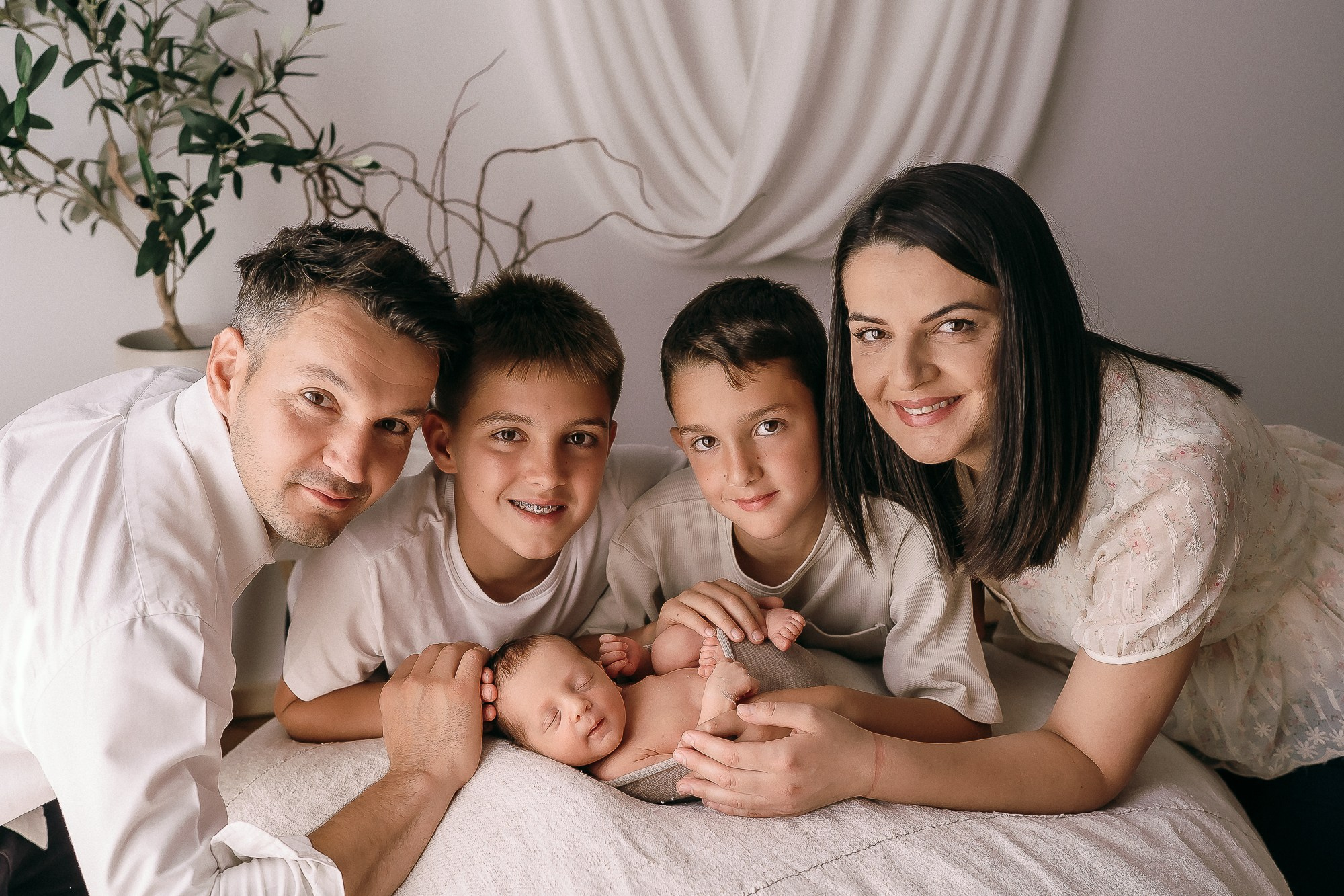 Servicii foto. Fotograf de familie, evenimente, produs și brand personal în Zalau, Cluj-Napoca Carmen Simoc