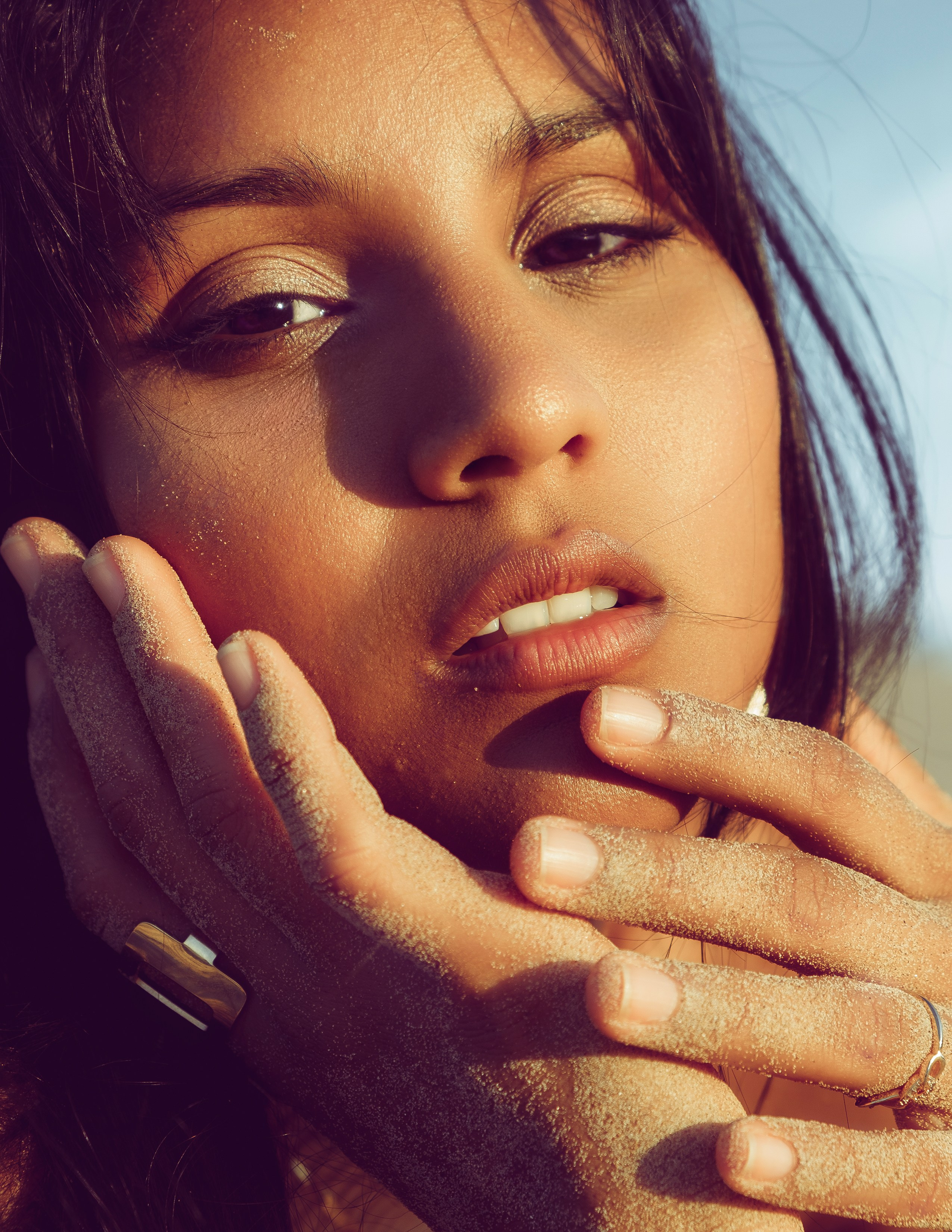 Romantic Portrait by the Sea: Sunset Shoot in Guardamar — Photographer Andrey Lukovnikov