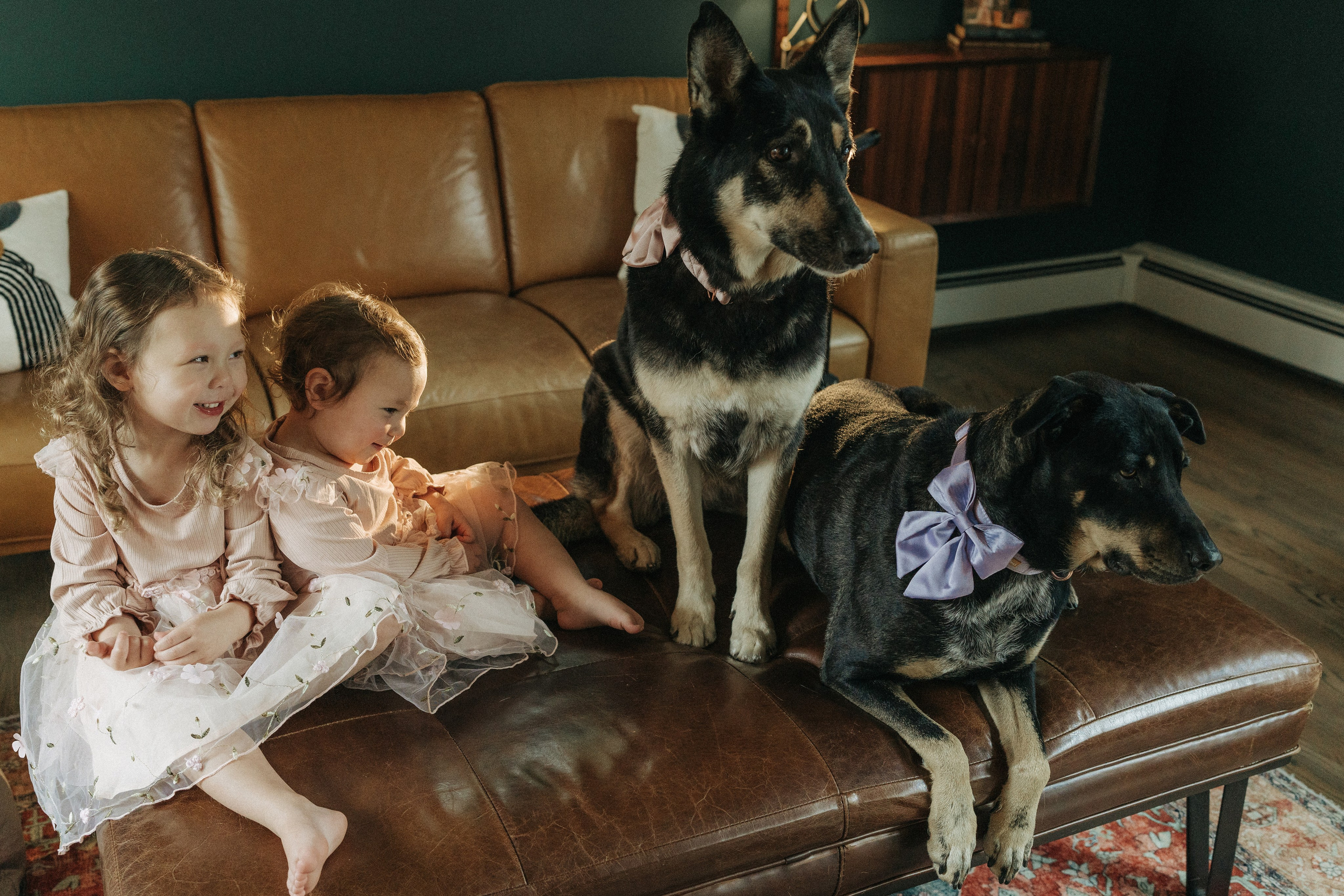 Newborn Photography with Parents – Gentle & Loving Moments. Alisa Tant — Family and newborn photographer Bucks County, Montgomery county, Philadelphia, NJ