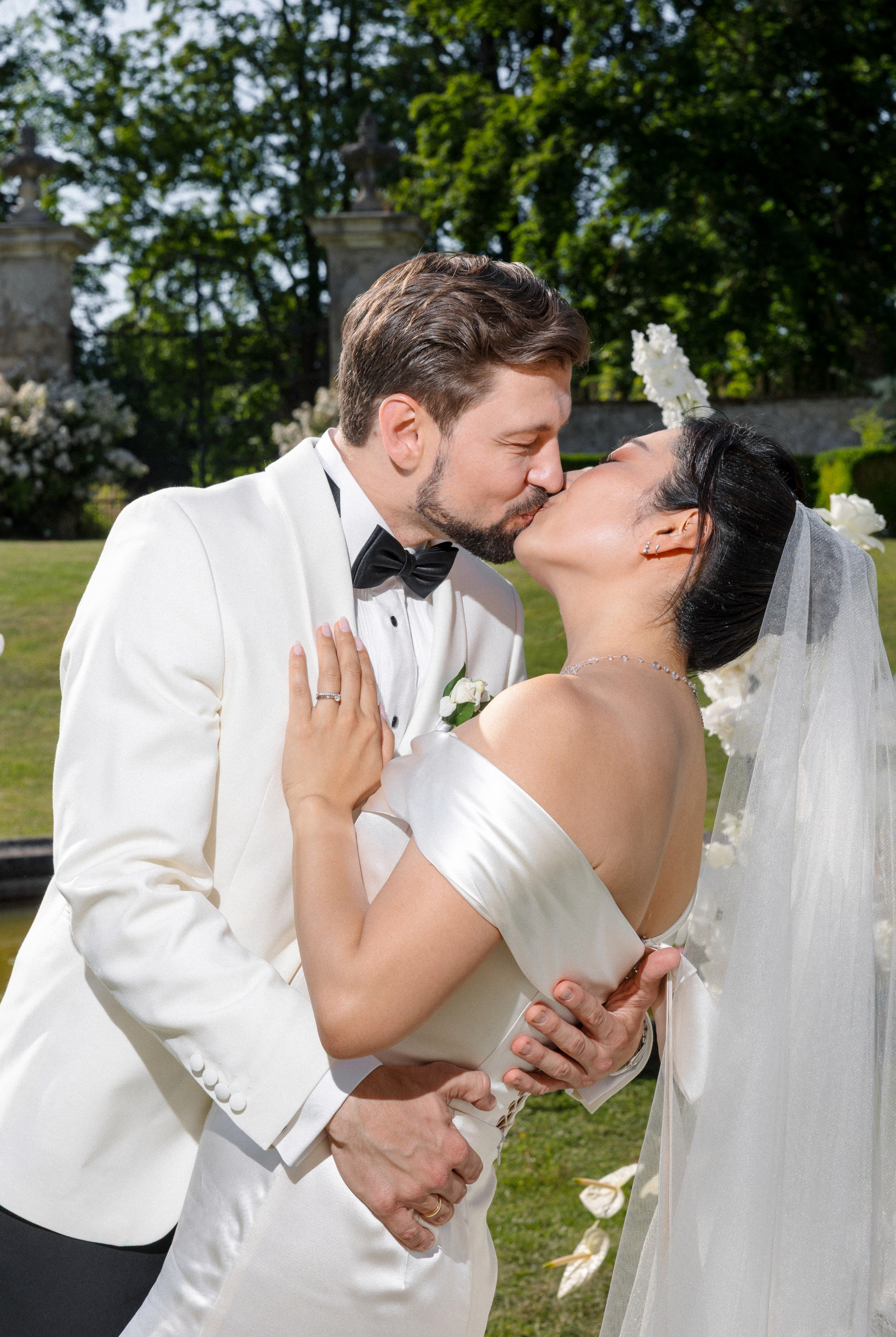 Susan & George · Wedding at Schloss Walpersdorf. Raw Studio: Capturing Elegant weddings accross Europe