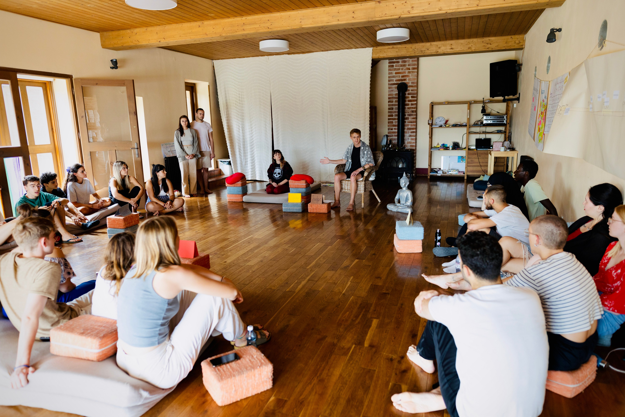 VŠECHNY SLUŽBY. Dana Lišková — Empatická fotografka | Introspektivní umělkyně | Neurodivergentní koučka| Zakladatelka Artepy.cz