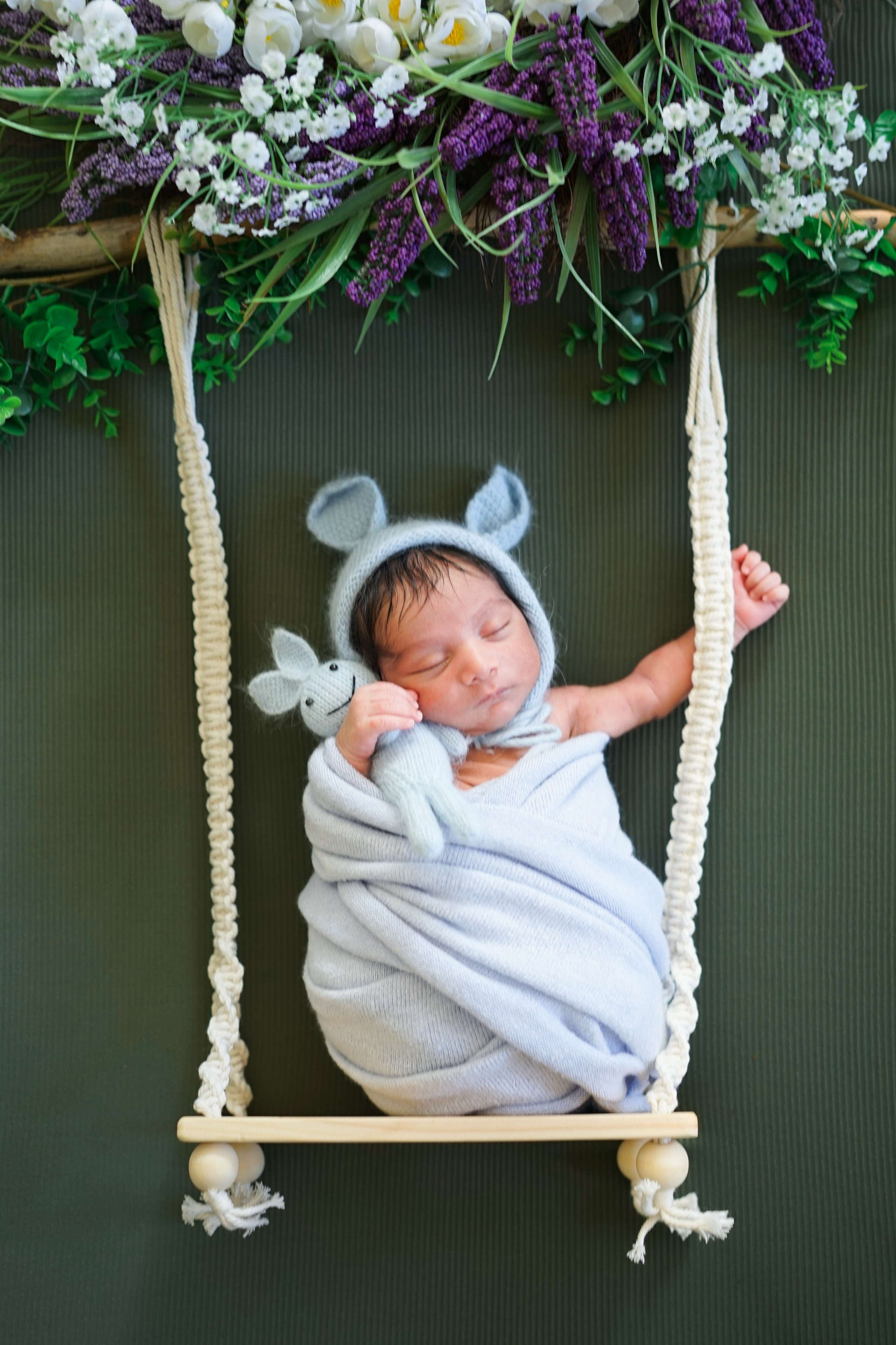 Posed Newborn. Maternity, family and newborn photography in San Francisco Bay Area
