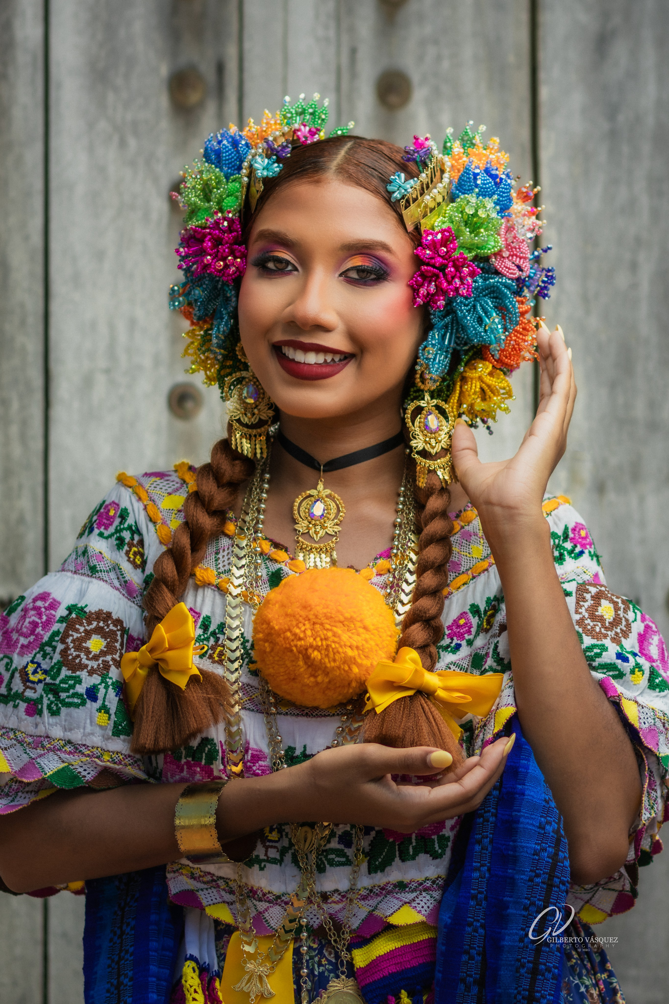 Sesión de fotos con pollera en Panamá · GVPhoto