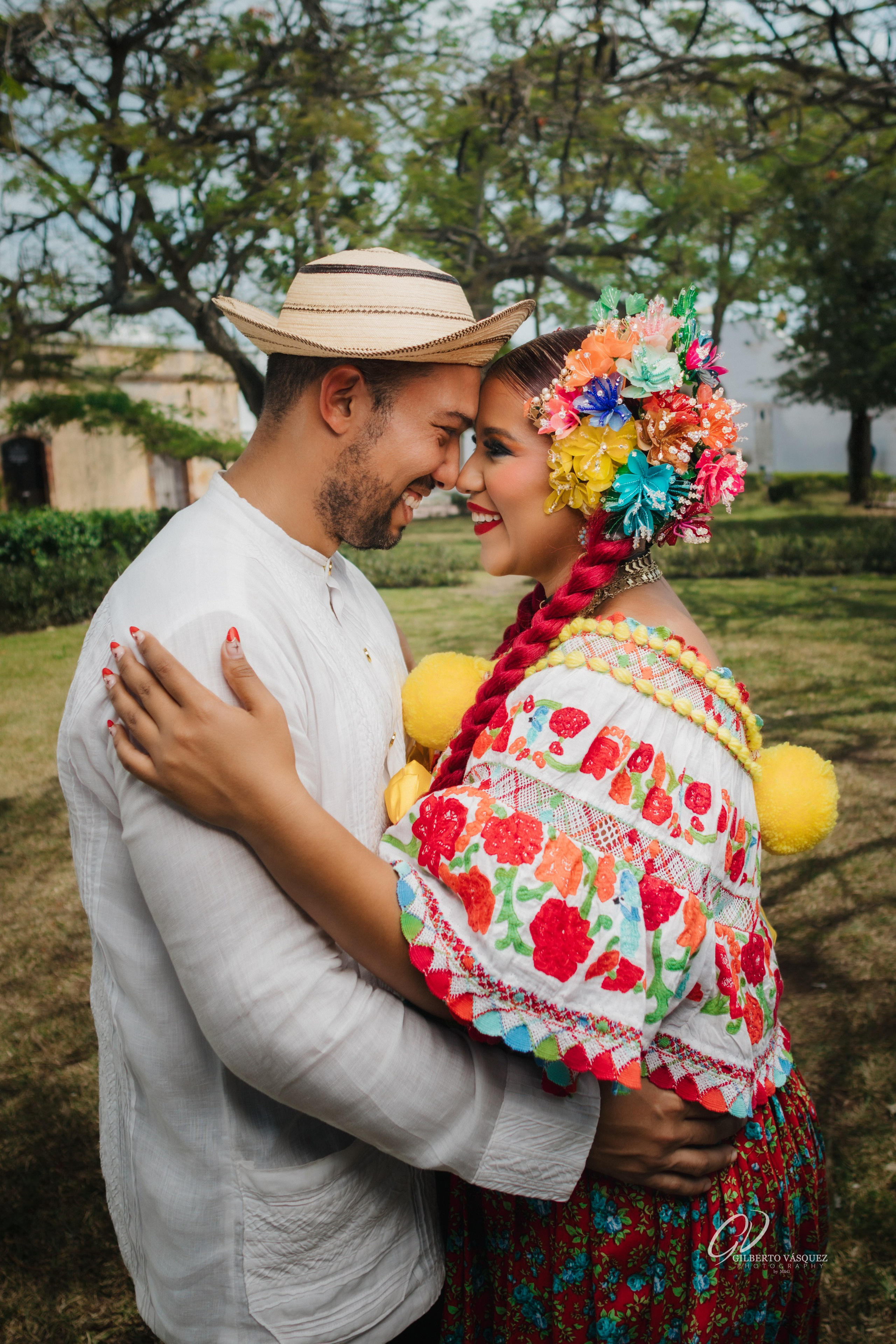 Sesión de fotos con pollera en Panamá · GVPhoto