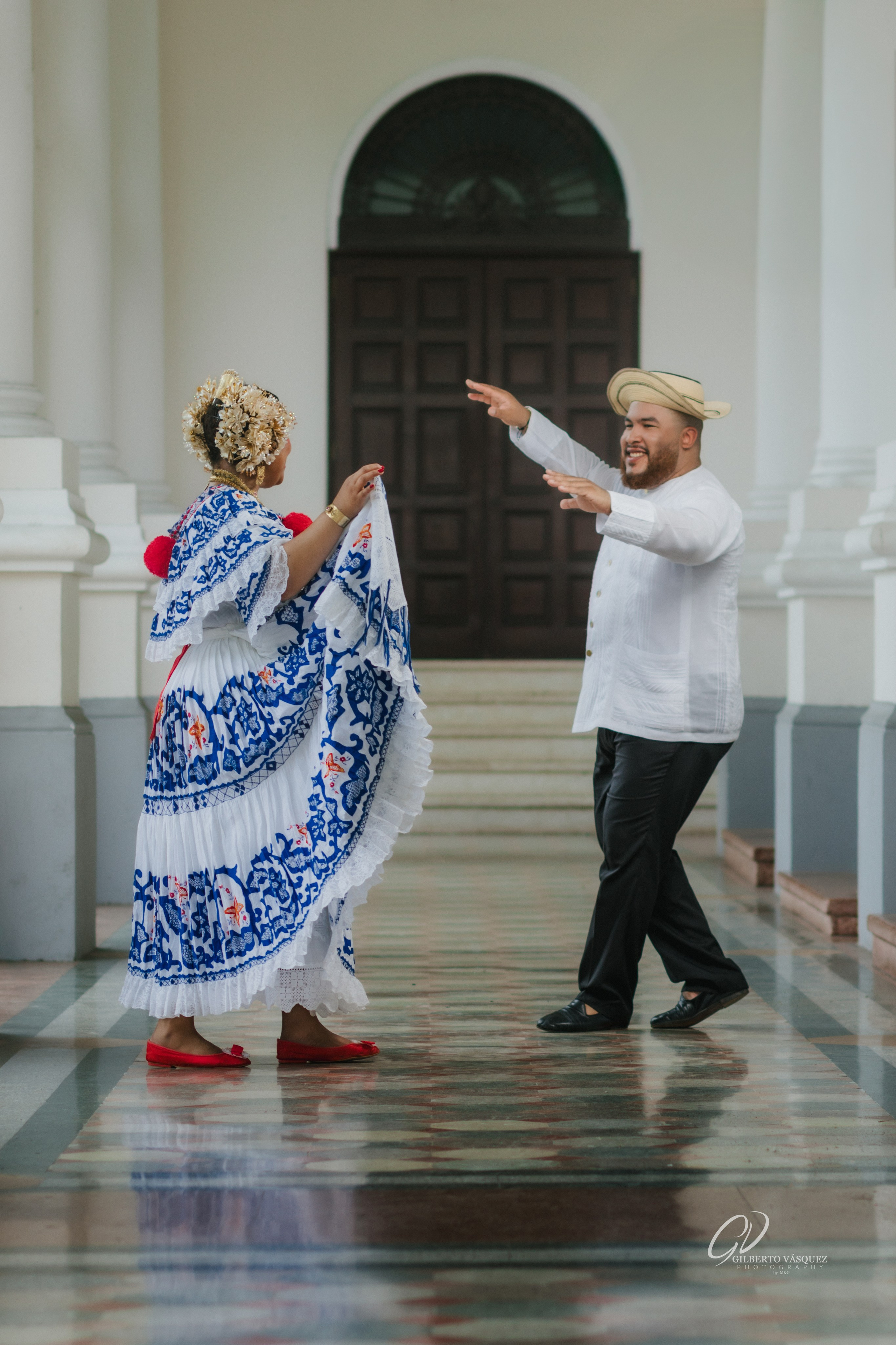 Sesión de fotos con pollera en Panamá · GVPhoto