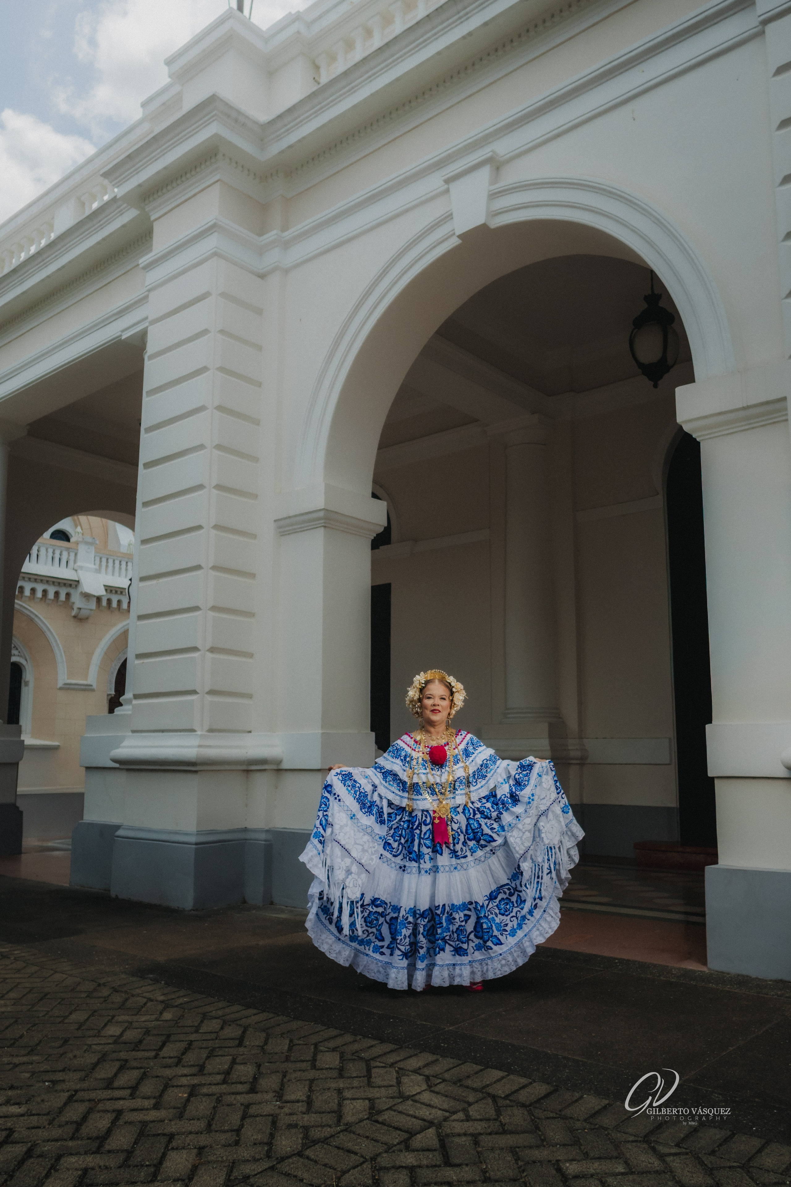 Sesión de fotos con pollera en Panamá · GVPhoto
