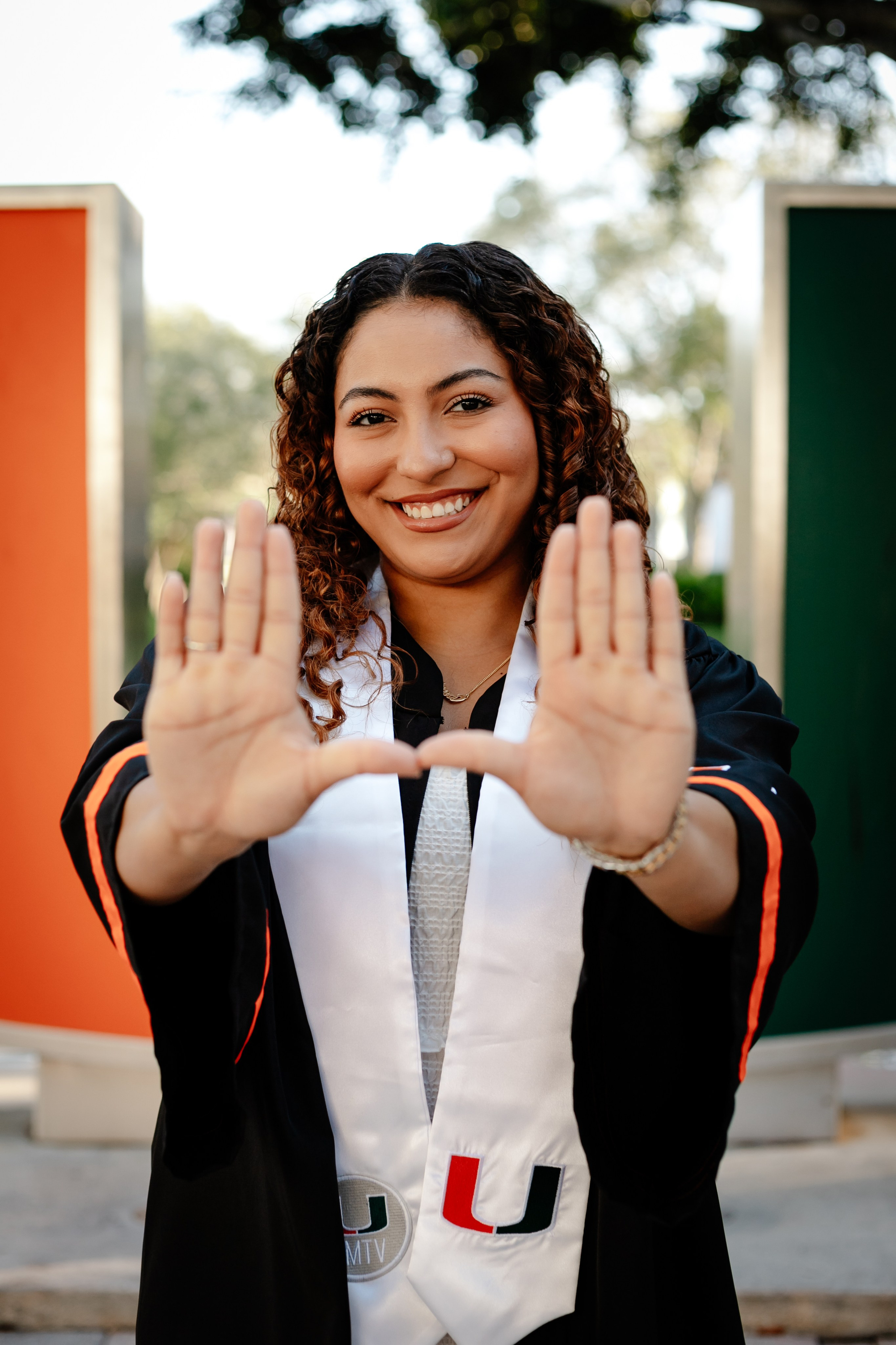 Graduation photographer in Miami. Portrait and graduation photographer Marina Simanava