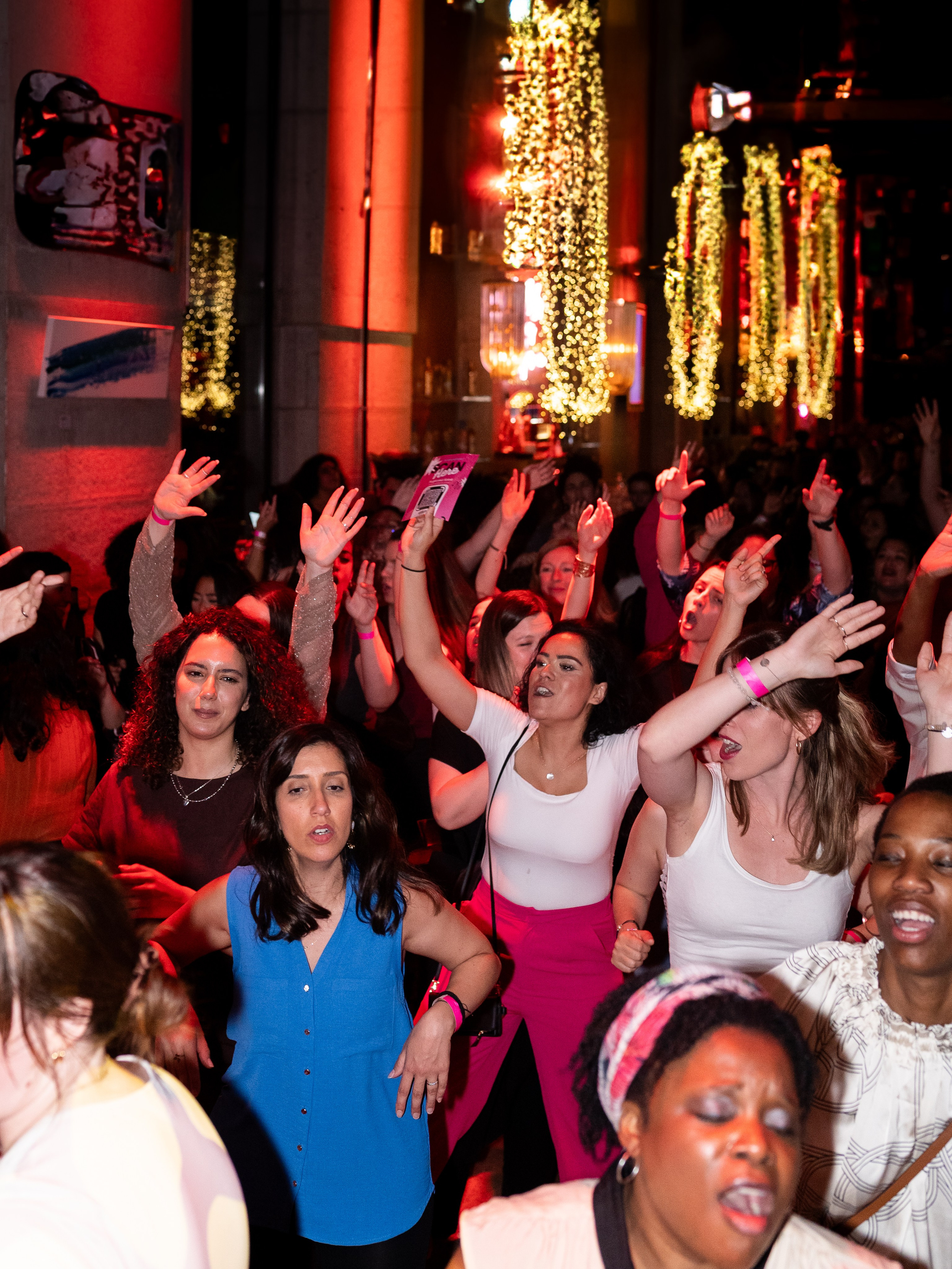 Soirée « Give Mama a Drink » aux Halles de l’Île – Photographe d’événements à Genève, Eugenia Andres. Photographe à Genève - Eugenia Andres