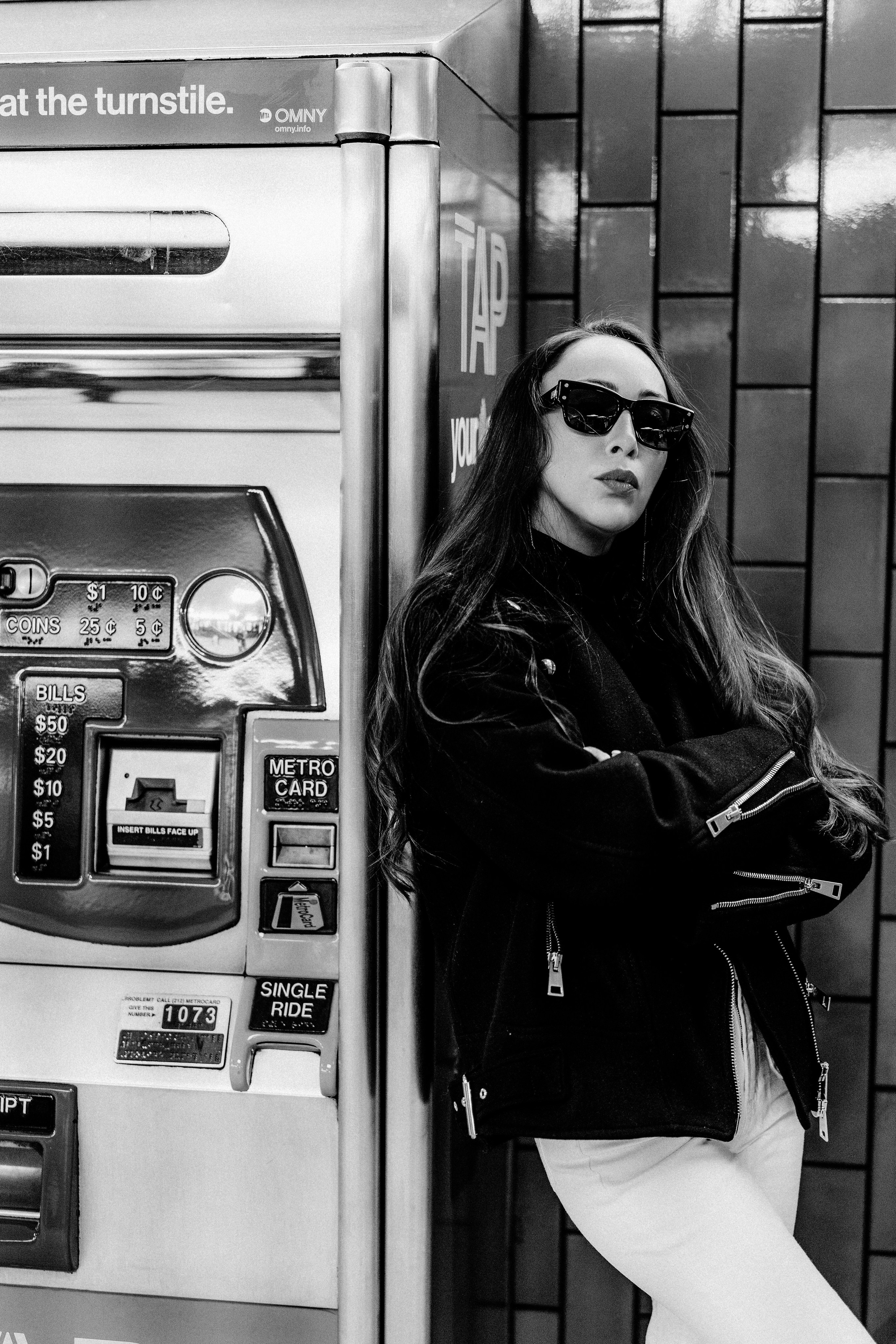 NYC Subway Portrait Photography | Underground Photo Sessions New York. Videographer and photographer in New York // MAKAROV.VIDEO