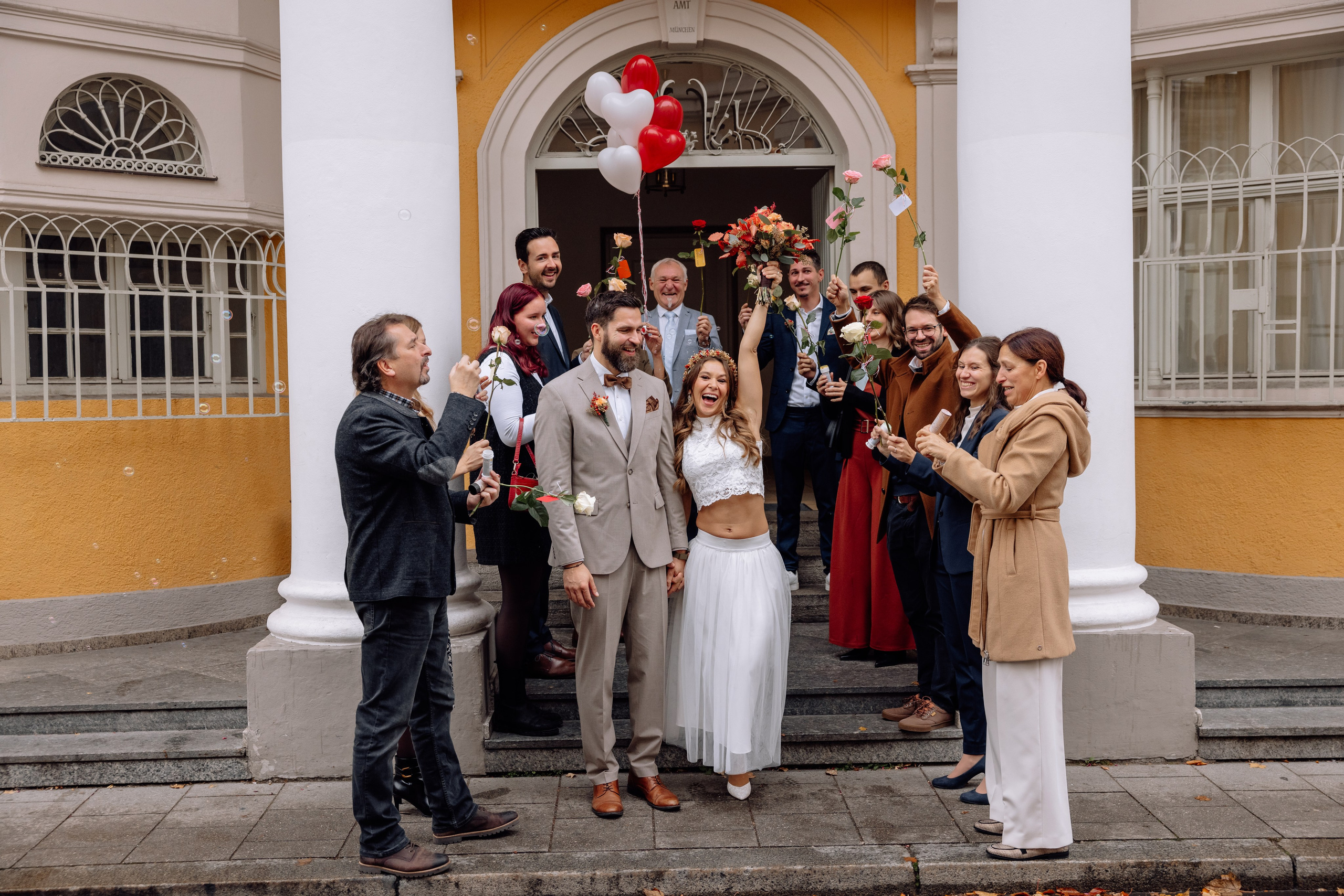 Herbsthochzeit im Standesamt Schwabing. Hochzeitsfotograf München Taufe Familienfotograf Tanja Mauke
