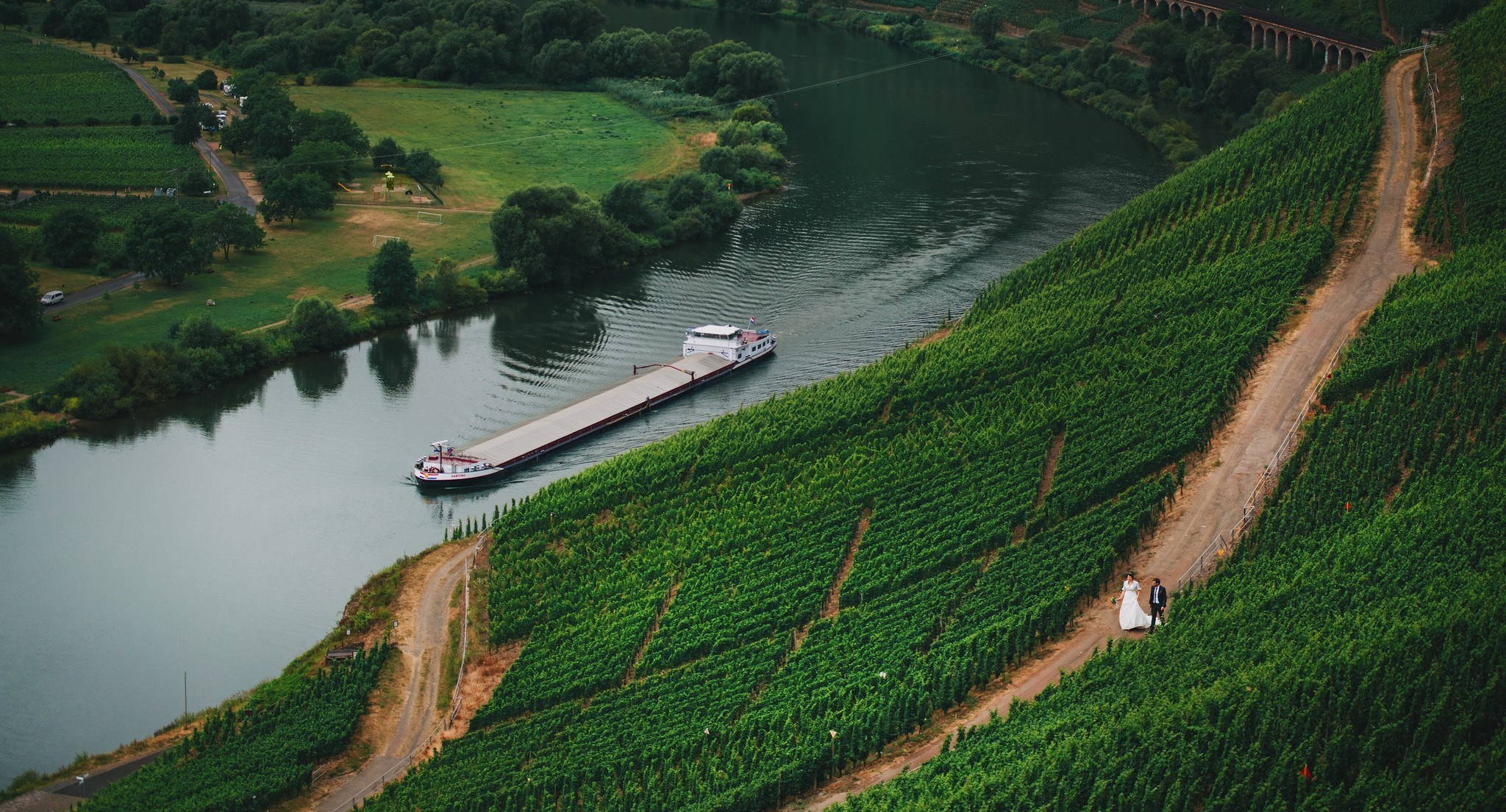 Fotografin aus Berlin Yuliya. Hochzeitsvideo, Hochzeitsfilm, Hochzeitsvideograf Berlin