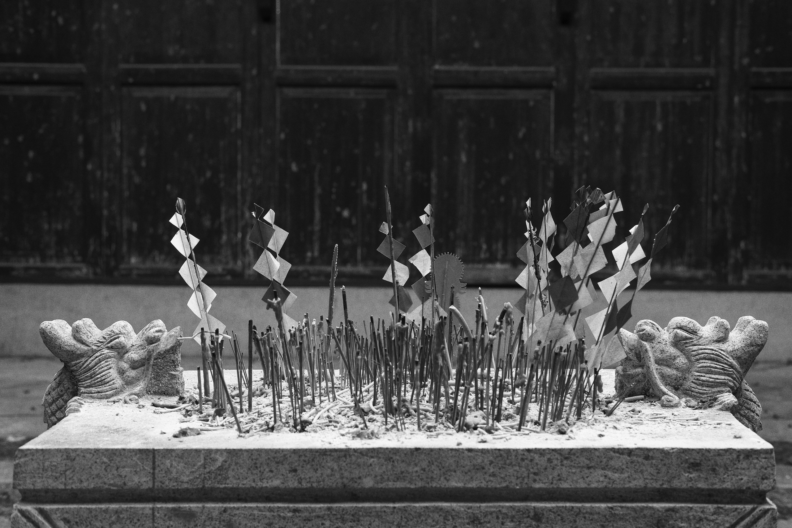 Street Black & White Photography | China in Black & White photographs. 中国街头摄影 | The Streets of China Through My Eyes | 深圳