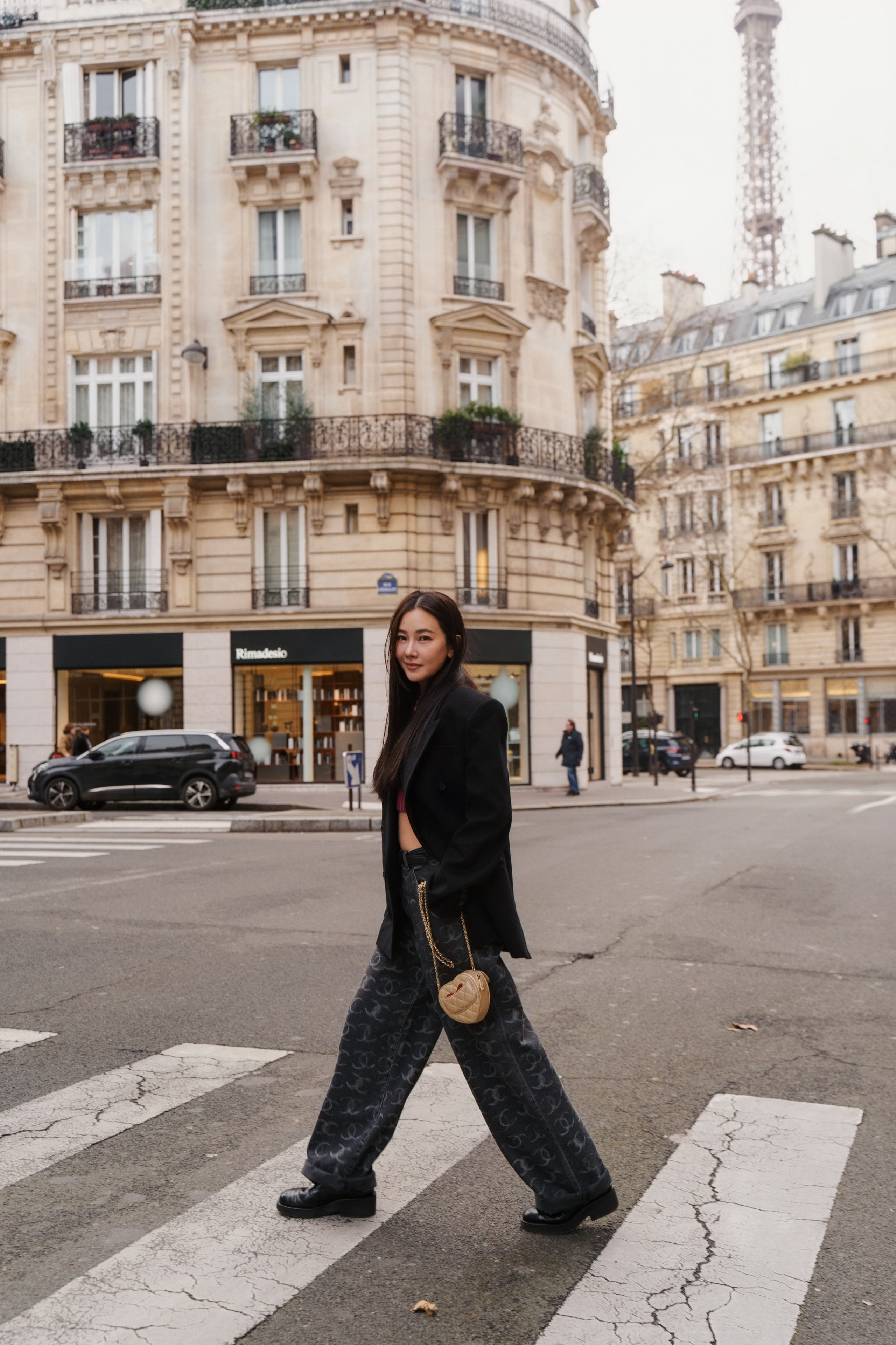 Content shooting. Photographer in Paris Yulia Shkadina | Couples, engagement, pre-wedding, individual photo-shoots in Paris at the best locations