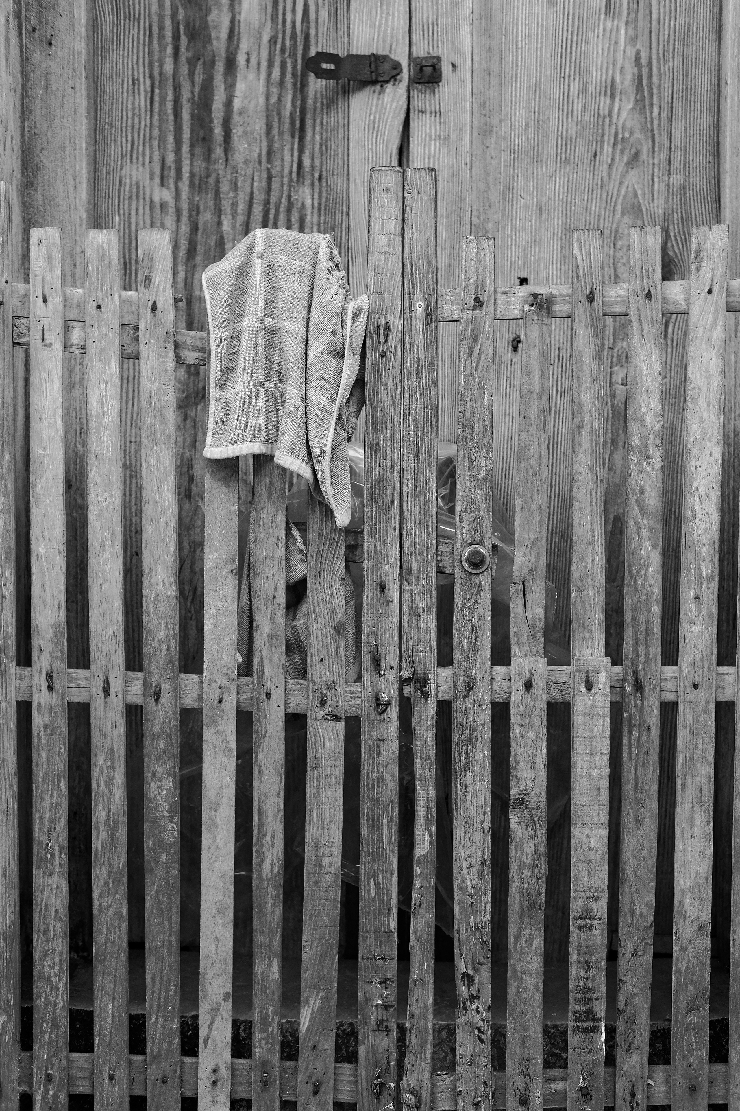 Street Black & White Photography | China in Black & White photographs. 中国街头摄影 | The Streets of China Through My Eyes | 深圳