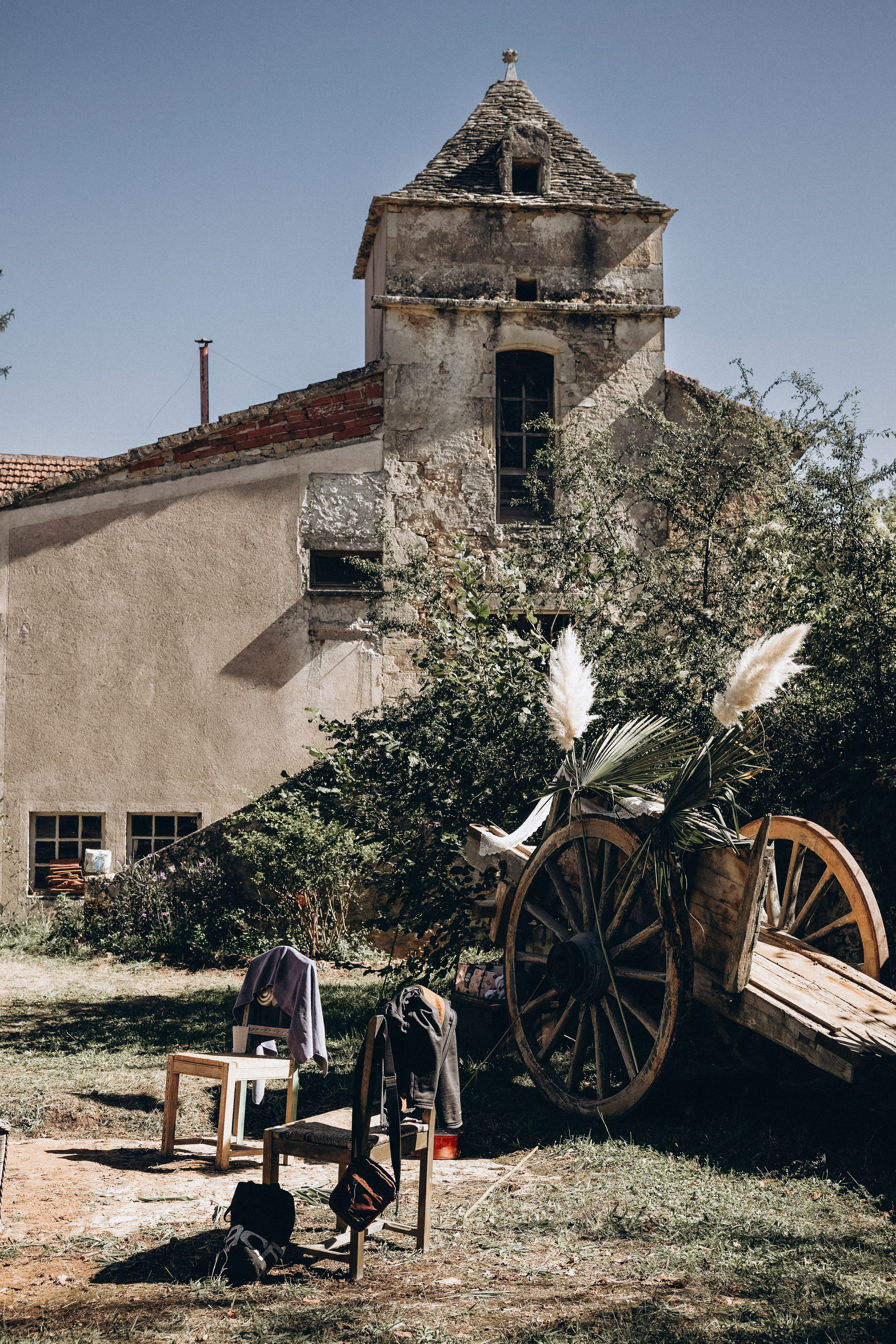 Wedding in Puy L'Évêque, Lot department, Occitanie region