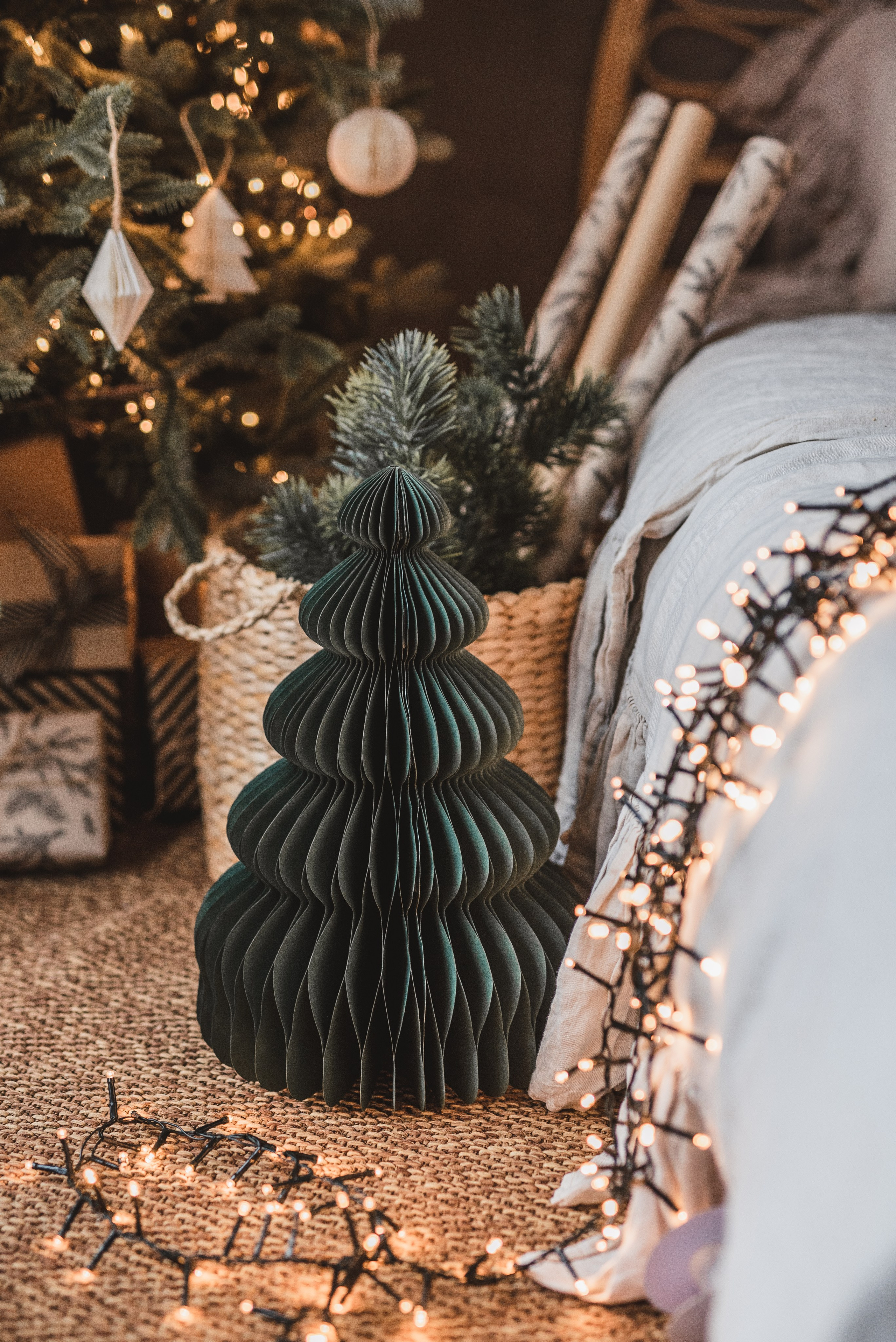 Fotostudijas Ziemassvētku Dekors – Maģiska svētku fotosesijas atmosfēra Rīgā. Fotostudija VEF Rīga